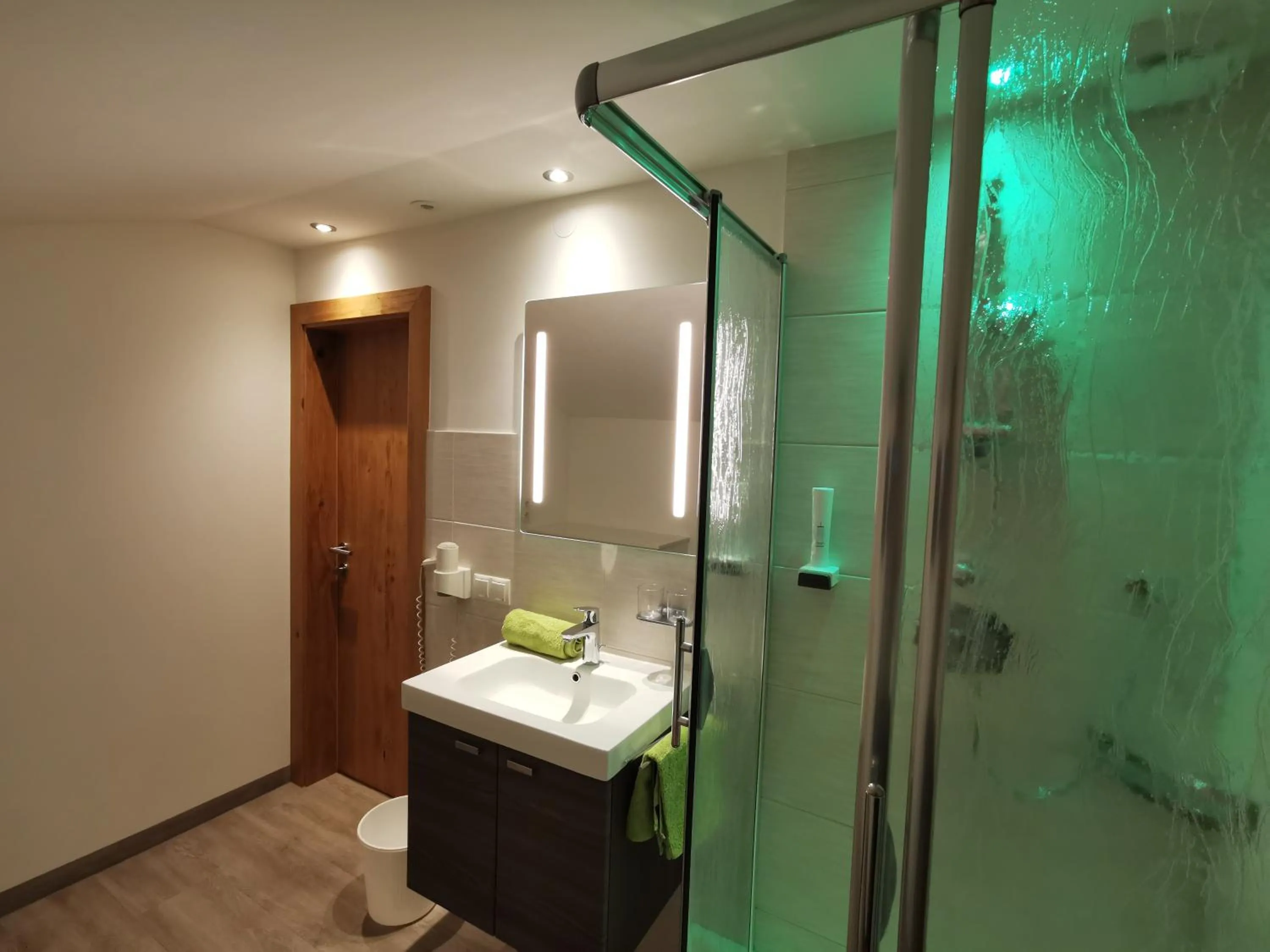 Shower in Hotelpension Oberauer Wagrain