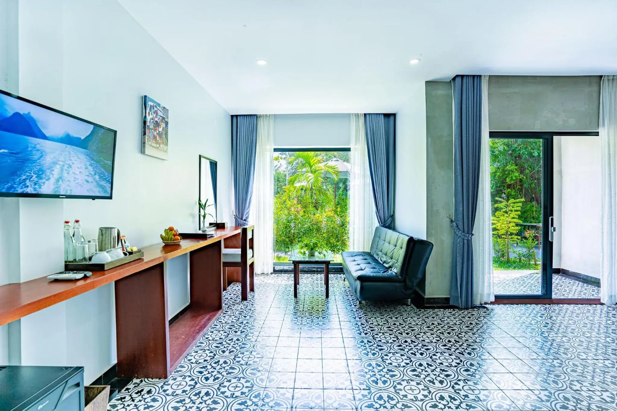 Luxury Double Bedroom - Free Shuttle to Town in Kampot Sweet Boutique Luxury Double Bedroom - Free Shuttle to Town in Kampot Sweet Boutique