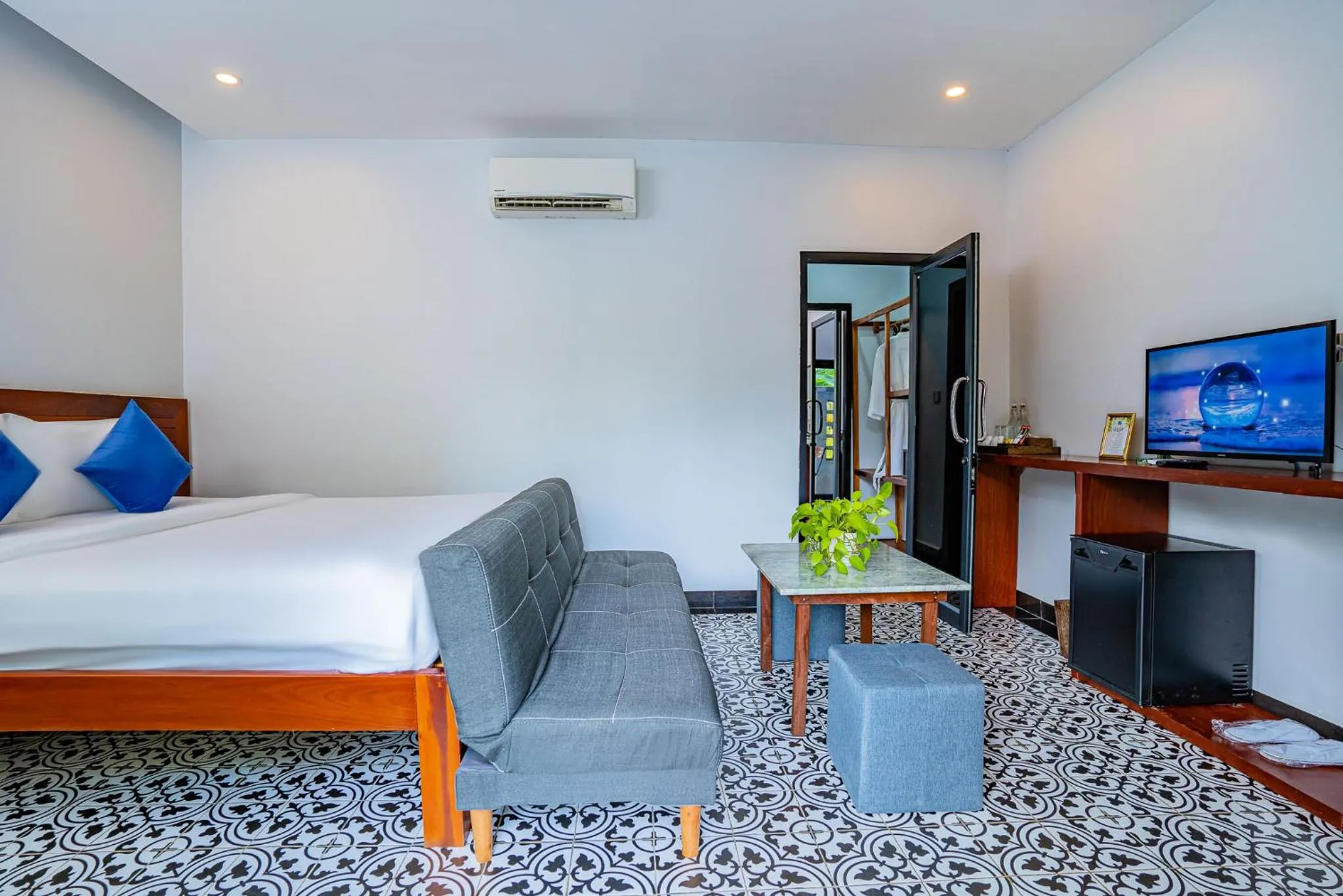 Bedroom, Bed in Kampot Sweet Boutique