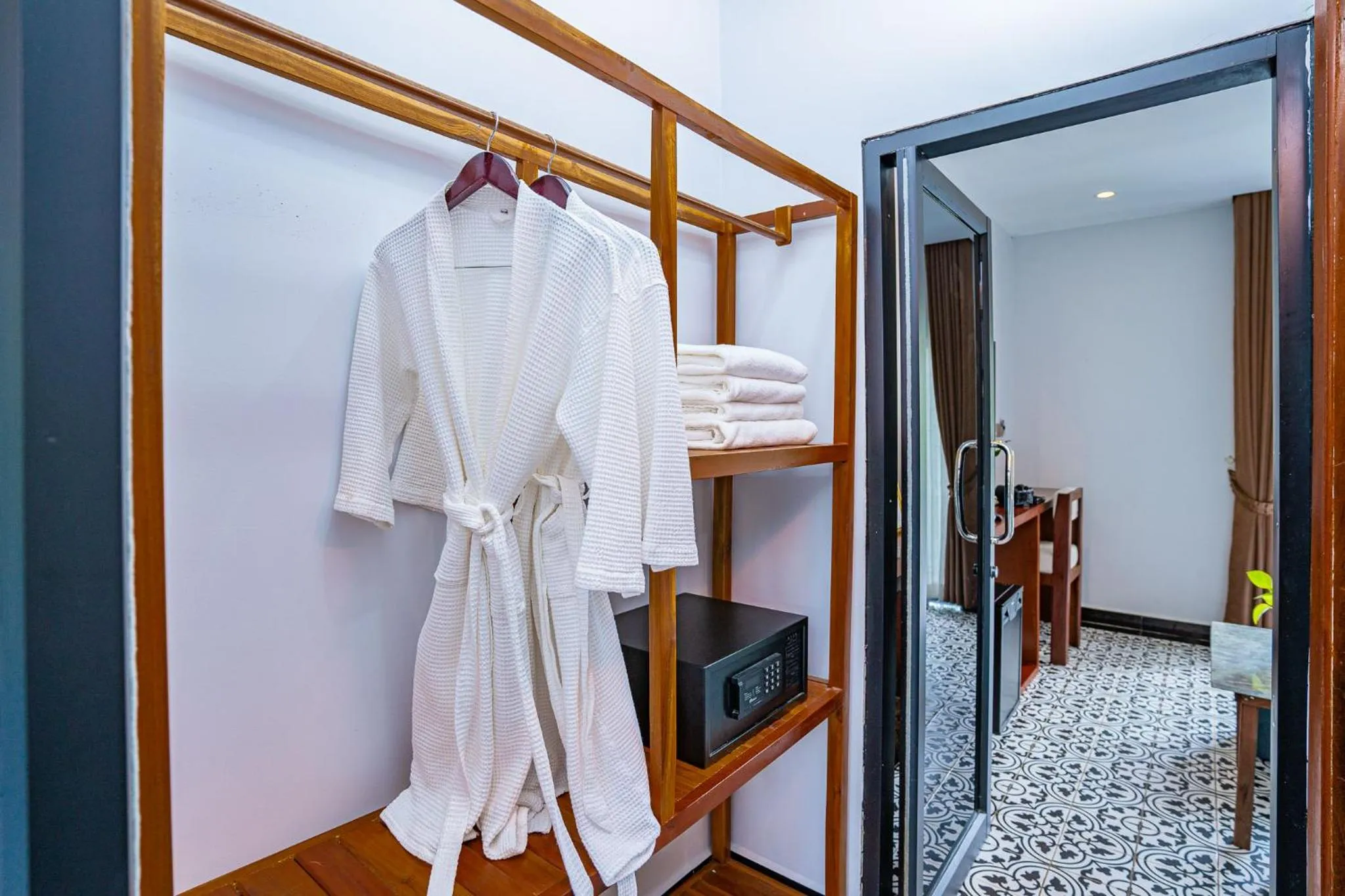 safe in Kampot Sweet Boutique