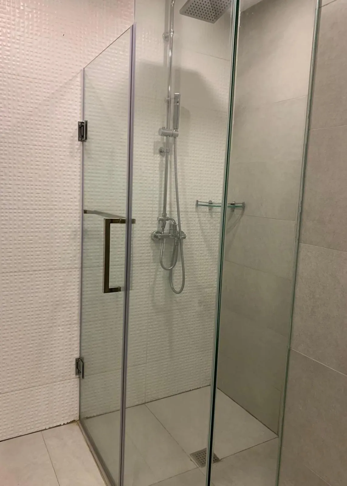 Shower in JET Hotel