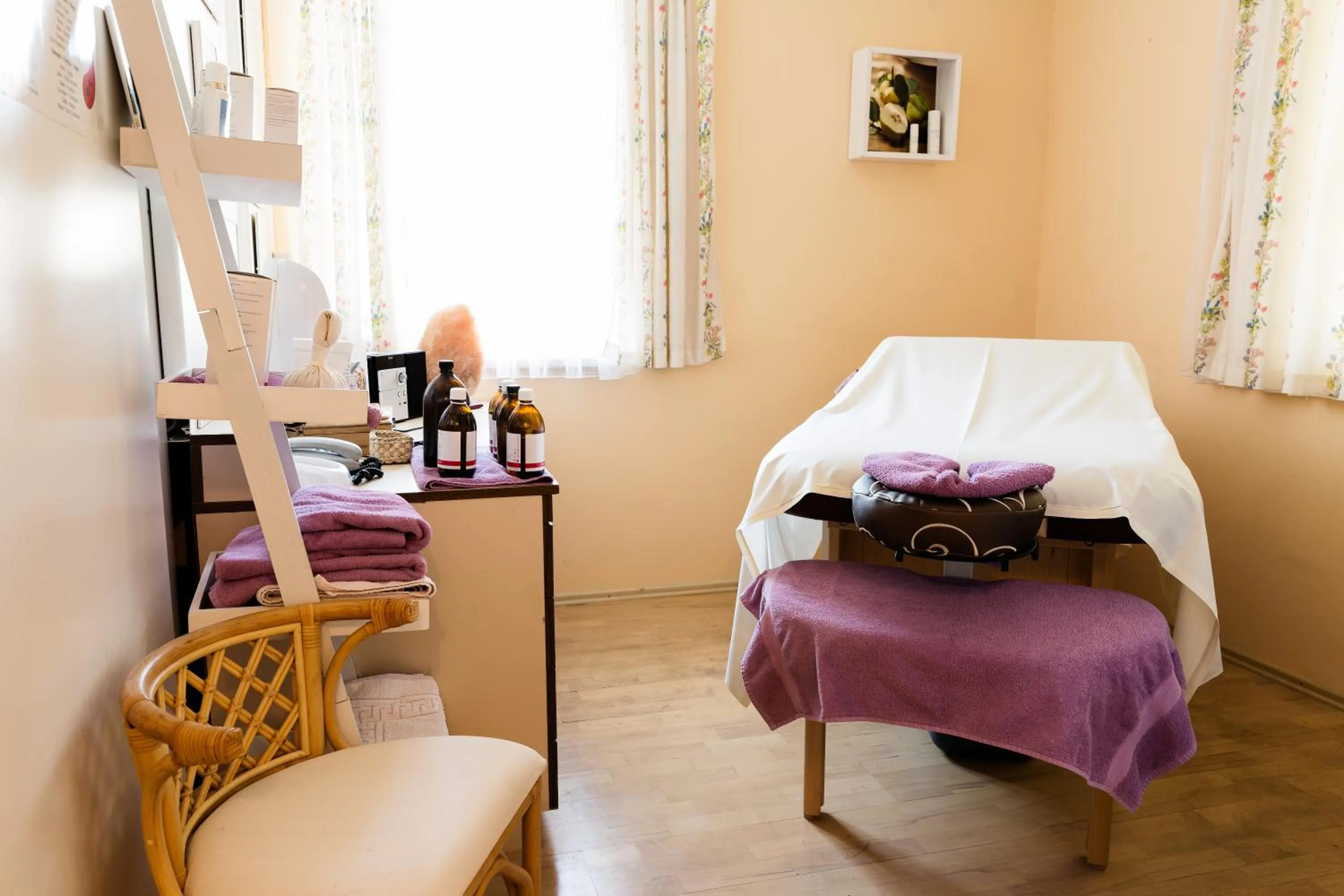 Massage, Bed in Scharfegger's Raxalpenhof - Zuhause am Land
