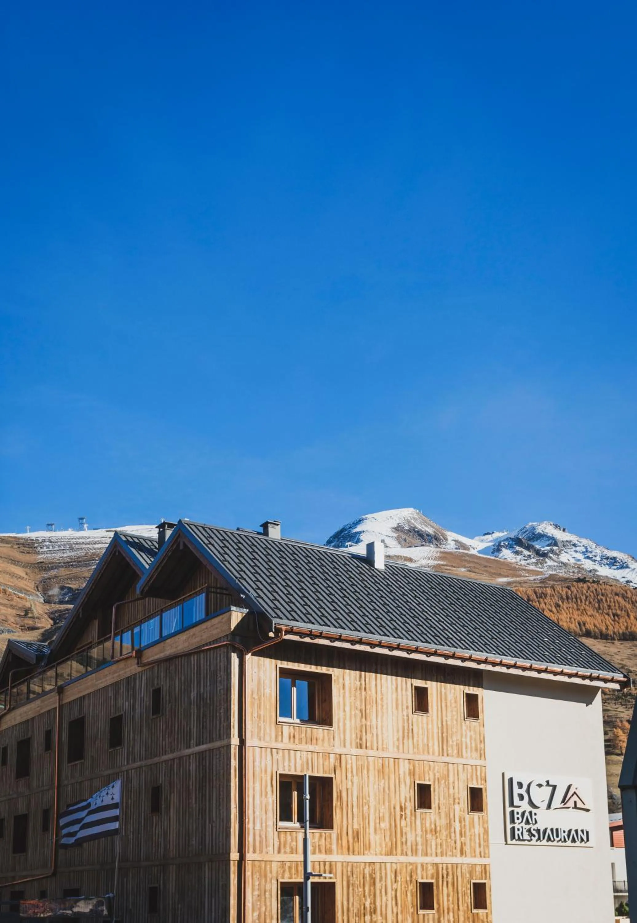Property building in Hotel Base Camp Lodge - Les 2 Alpes