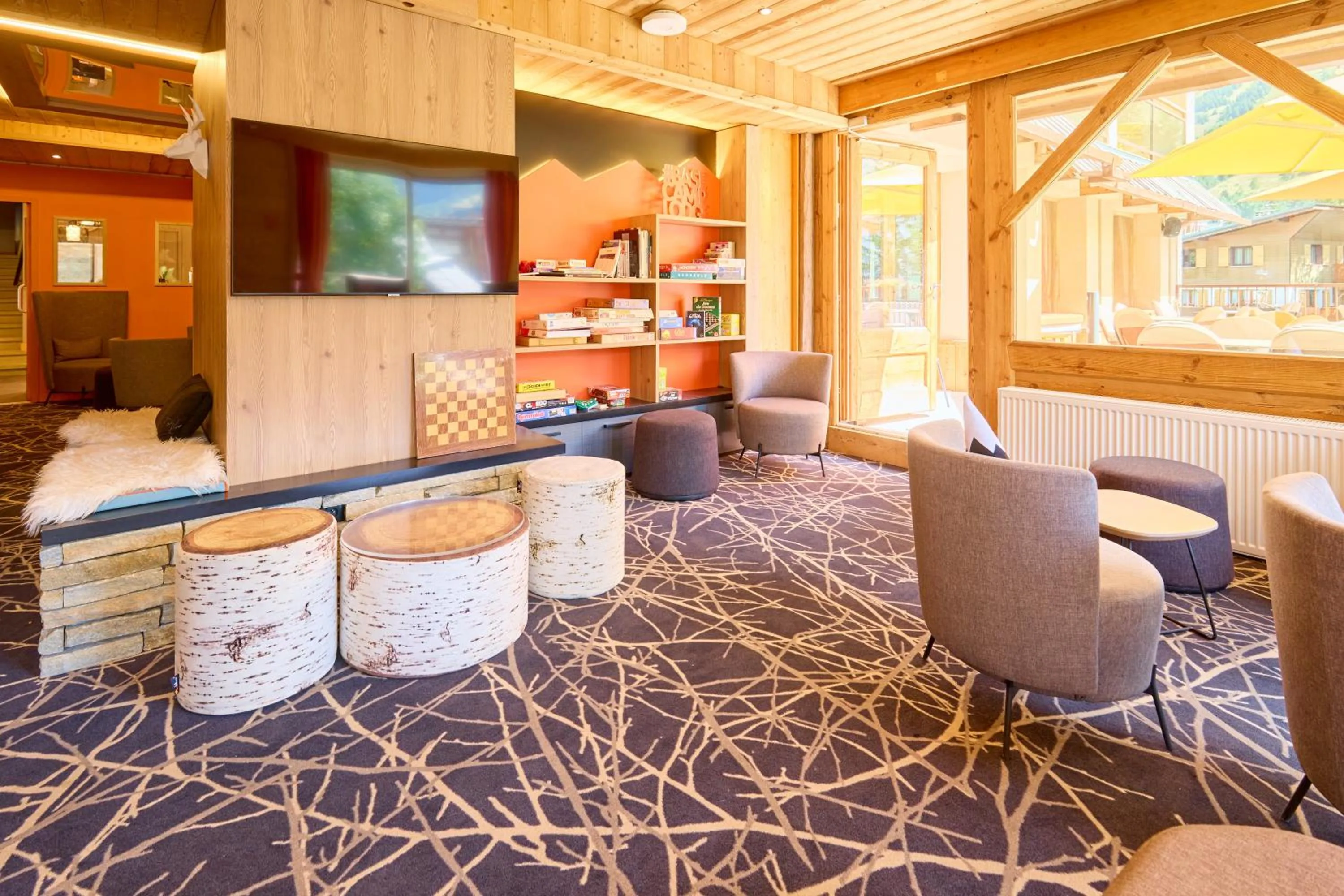 Lounge or bar in Hotel Base Camp Lodge - Les 2 Alpes