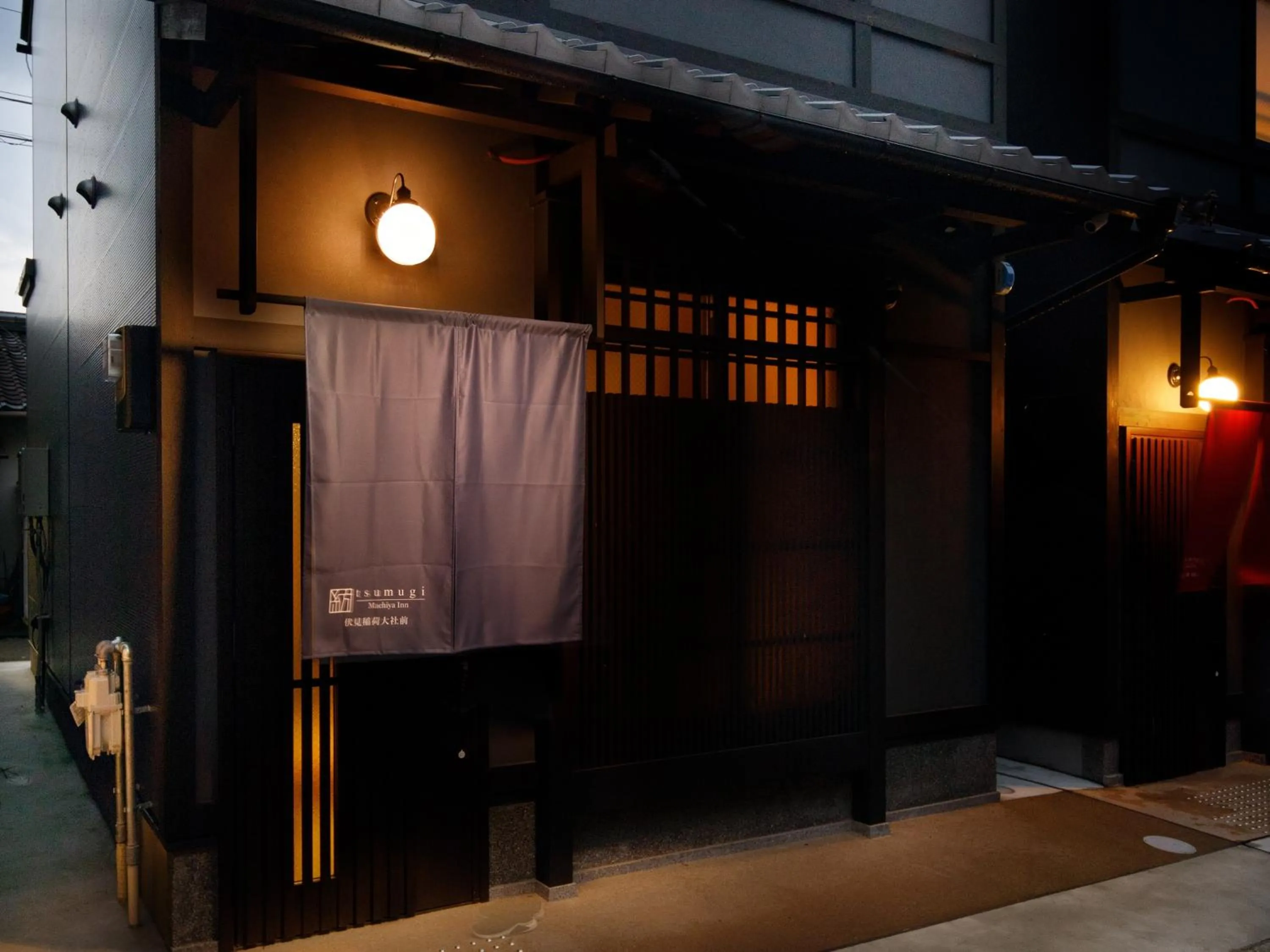 Property building in Kanade Fushimiinari-Taishame