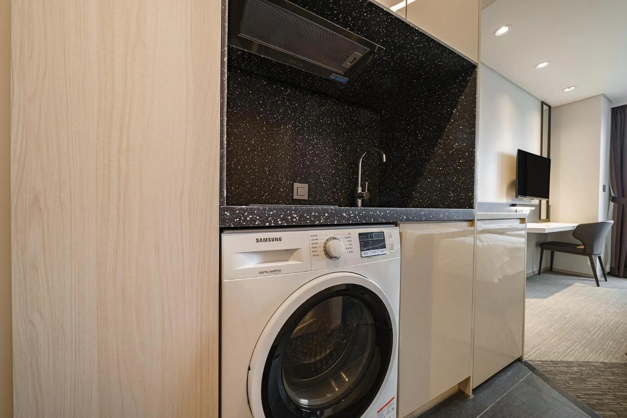 Decorative detail in Kintex by K-tree