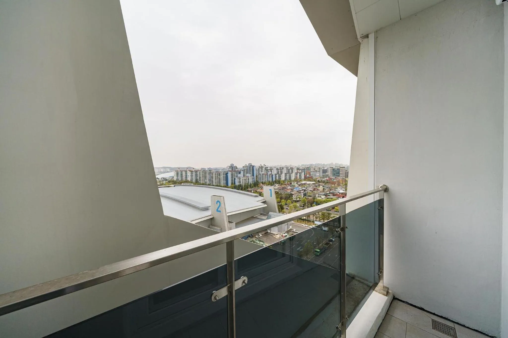 Balcony/Terrace in Kintex by K-tree