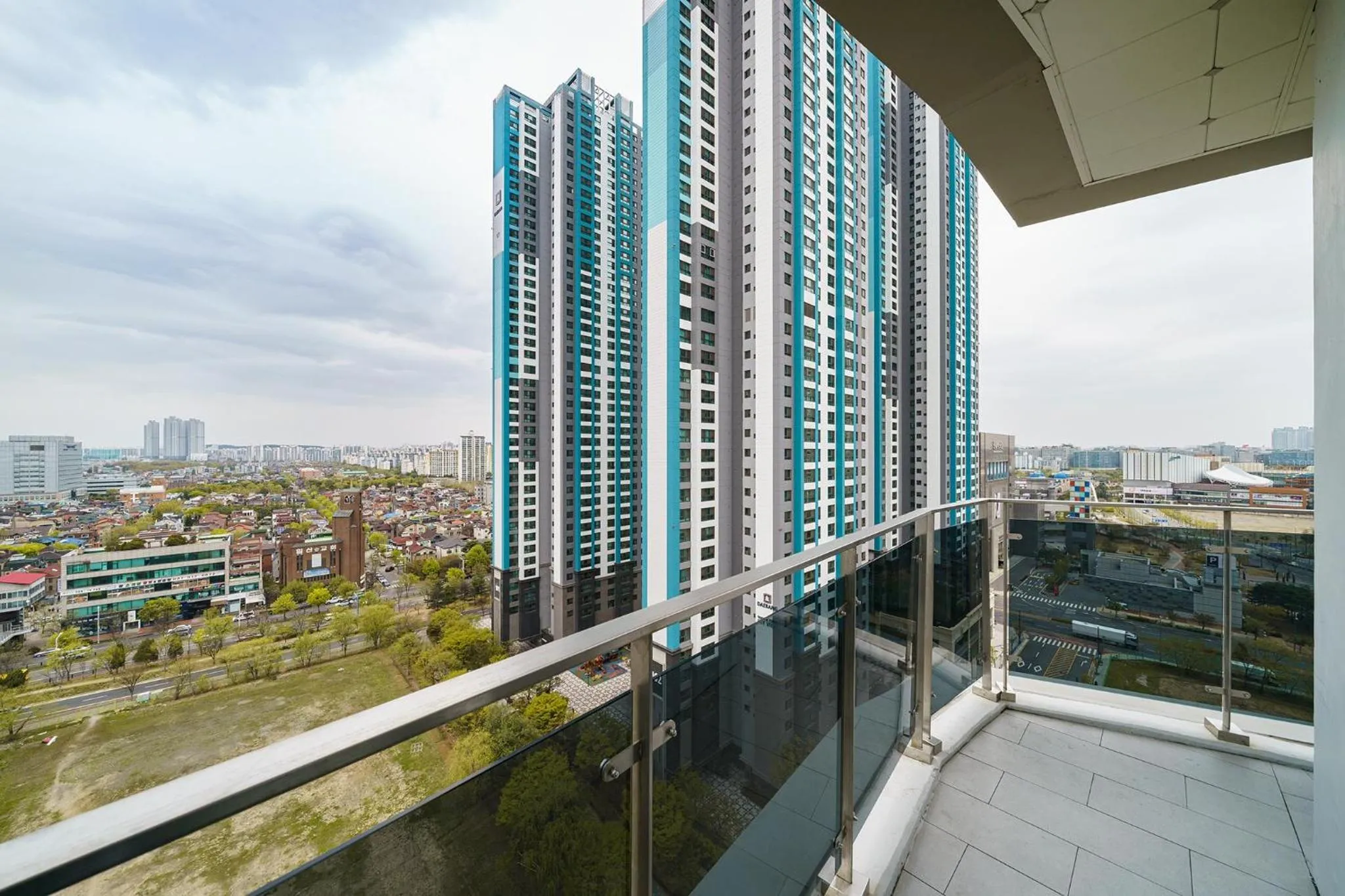 Balcony/Terrace in Kintex by K-tree