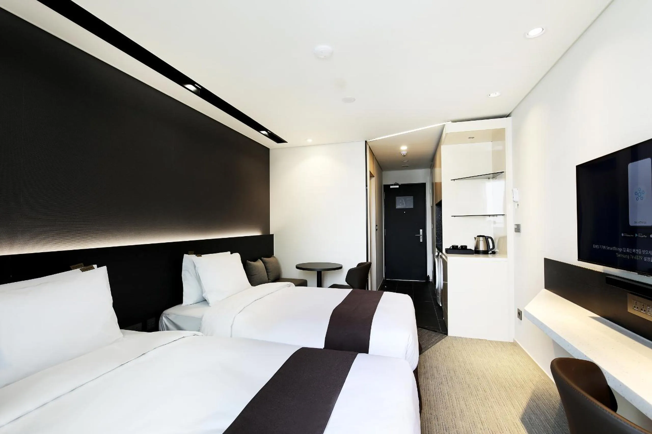 Photo of the whole room in Kintex by K-tree