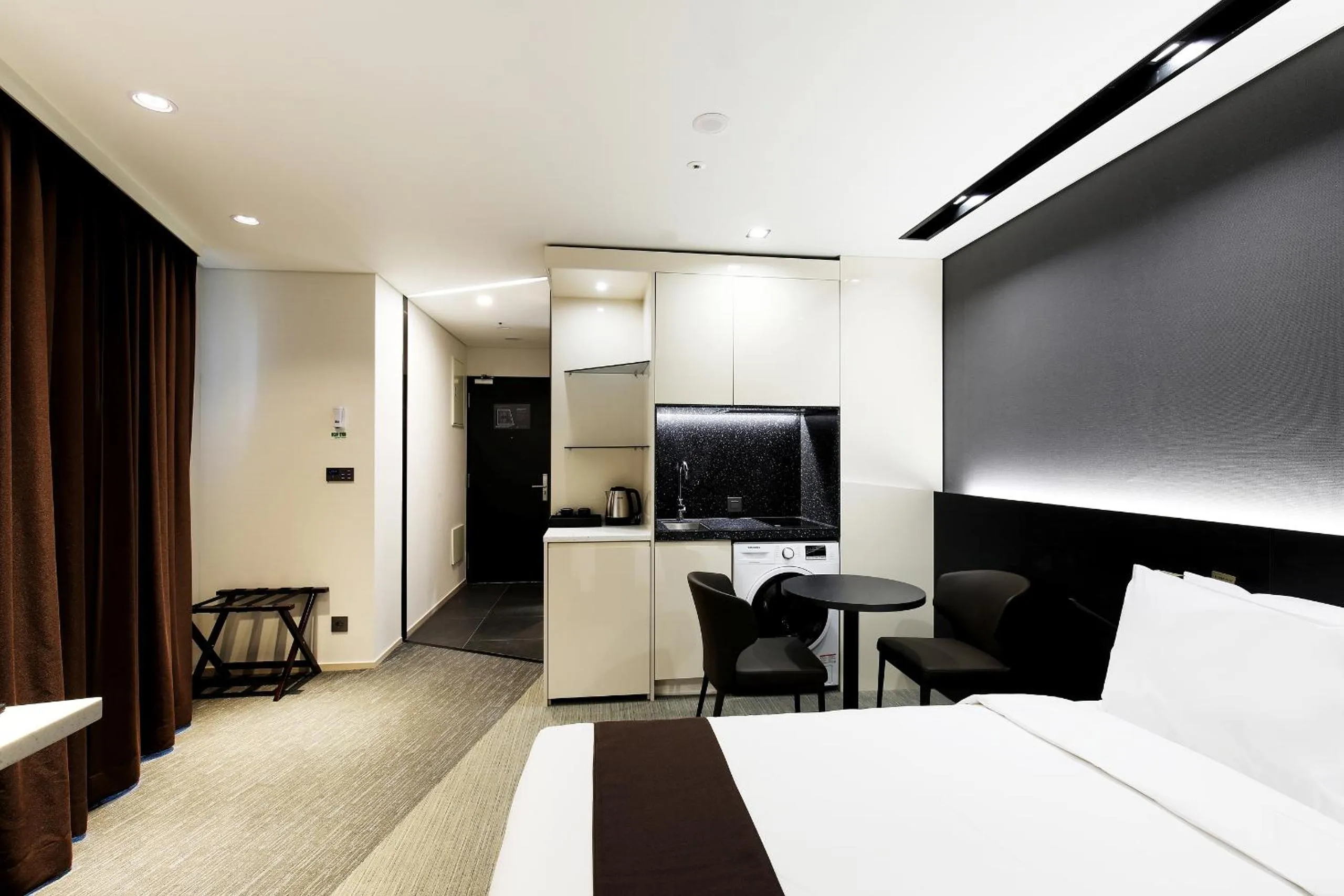 Photo of the whole room in Kintex by K-tree