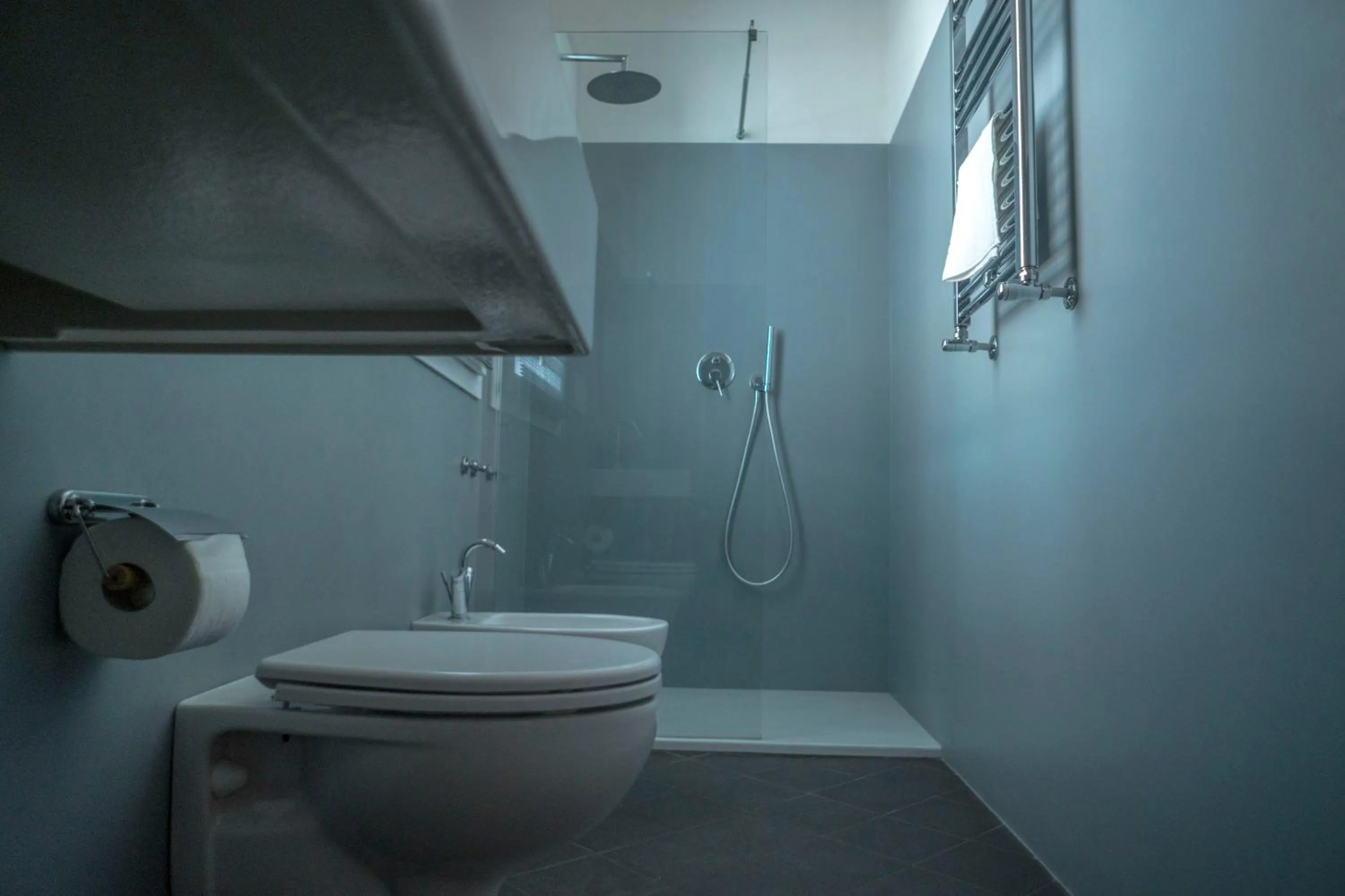 Bathroom in Navona Open Space Apartments