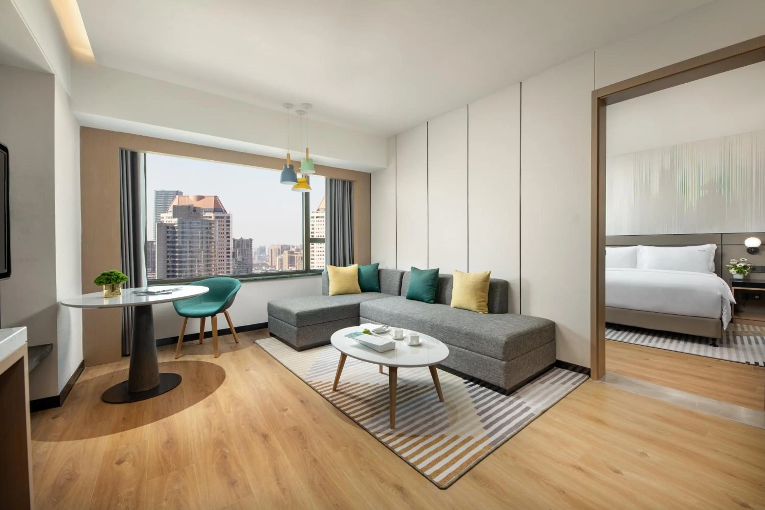 Photo of the whole room, Bed in Holiday Inn Shanghai Nanjing Road by IHG