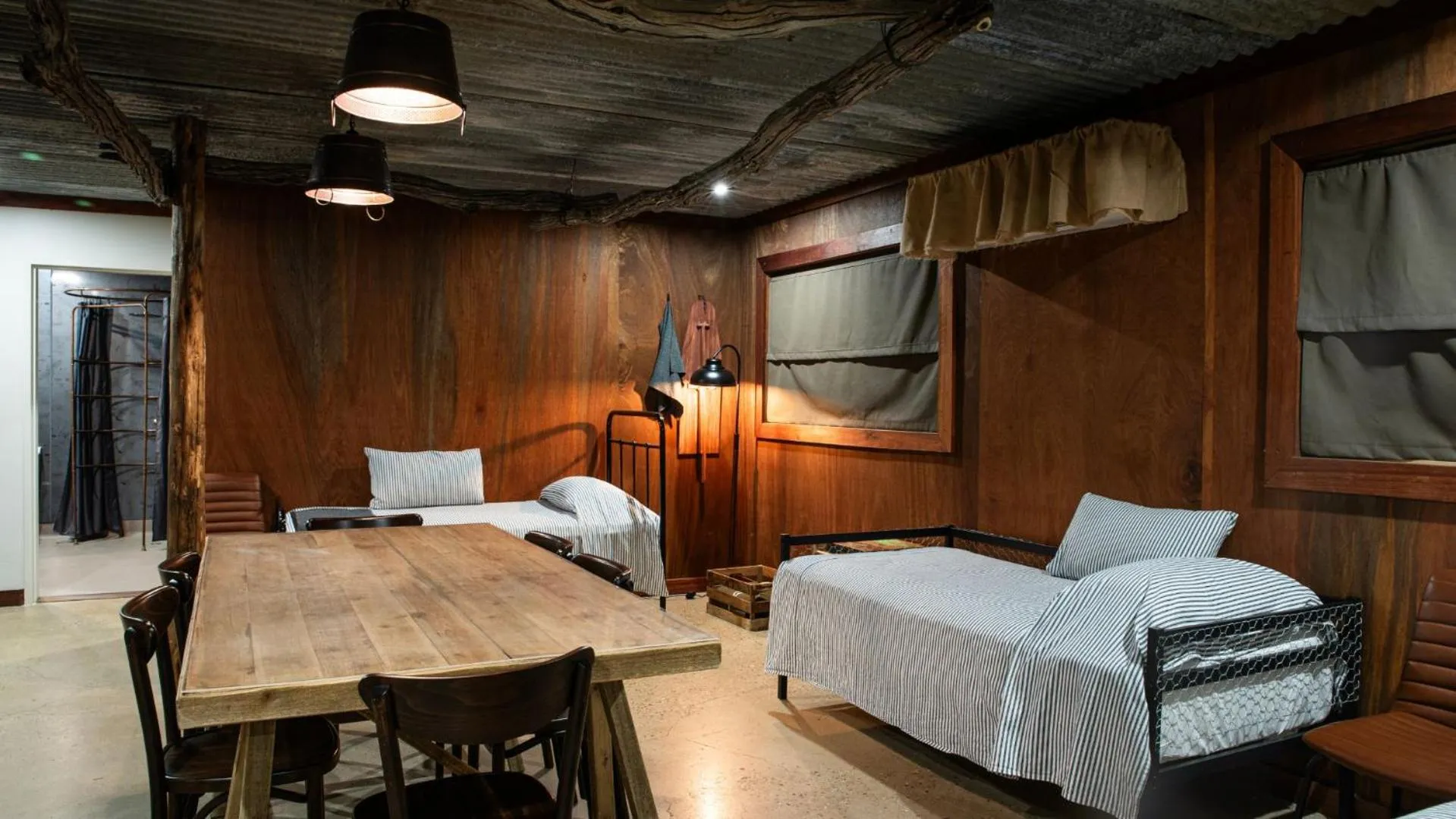 Living room, Bed in The Staging Post