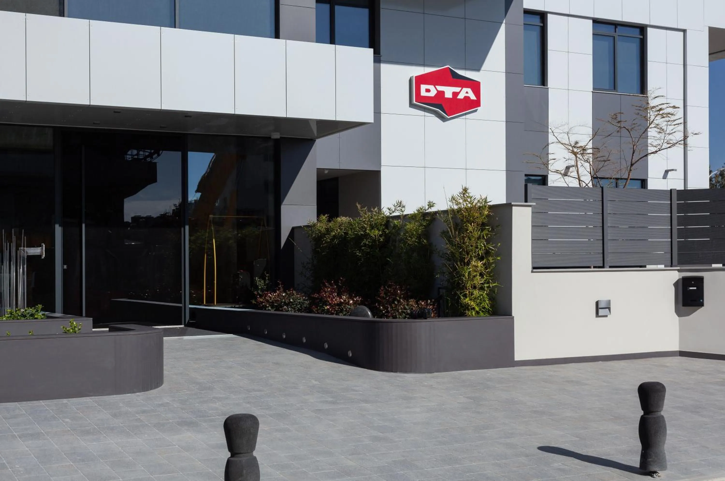 Facade/entrance in ONLY Boutique Suites & Residences