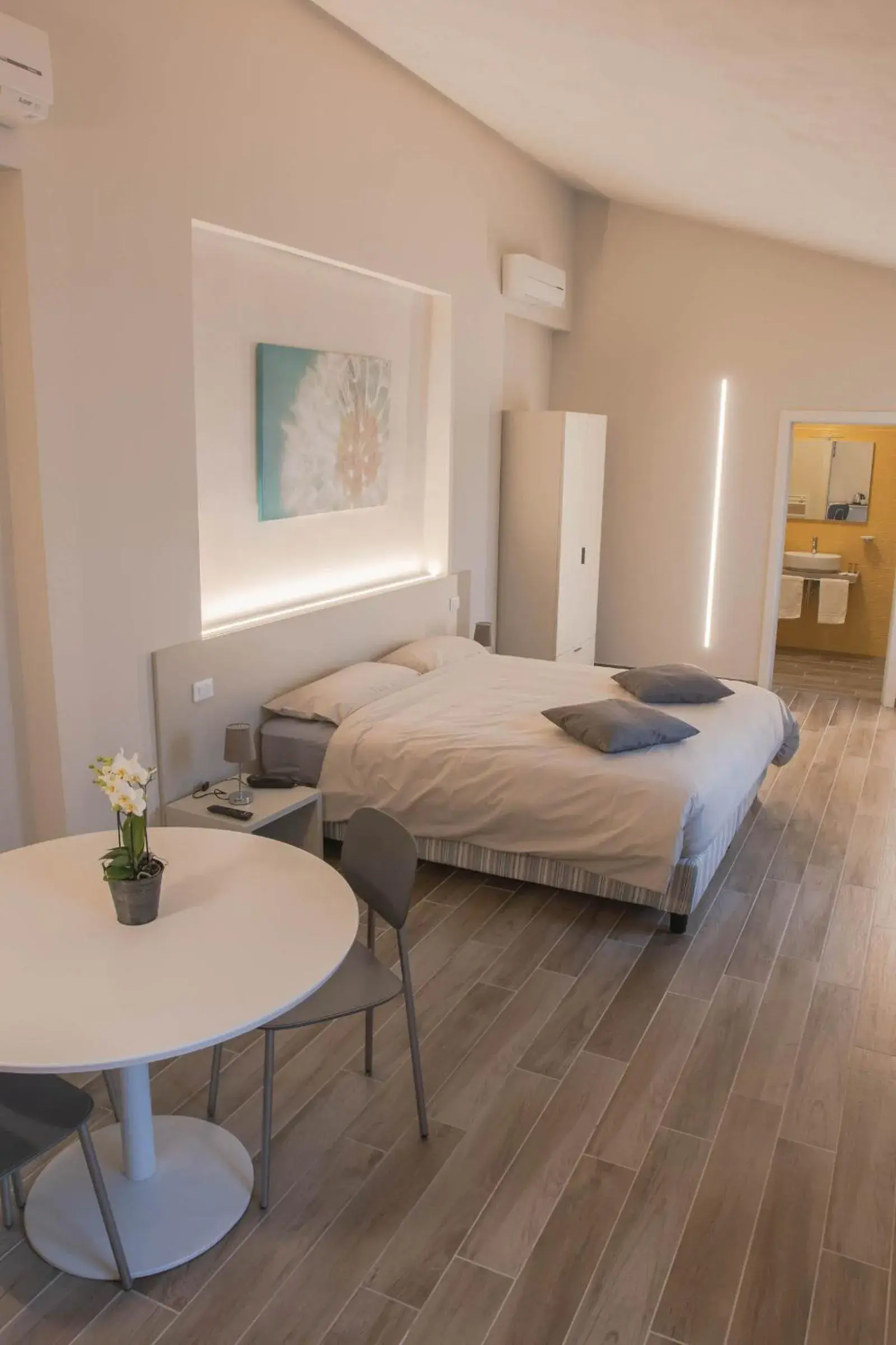 Deluxe Room - single occupancy in Hotel Cavallo Bianco Deluxe Room - single occupancy in Hotel Cavallo Bianco