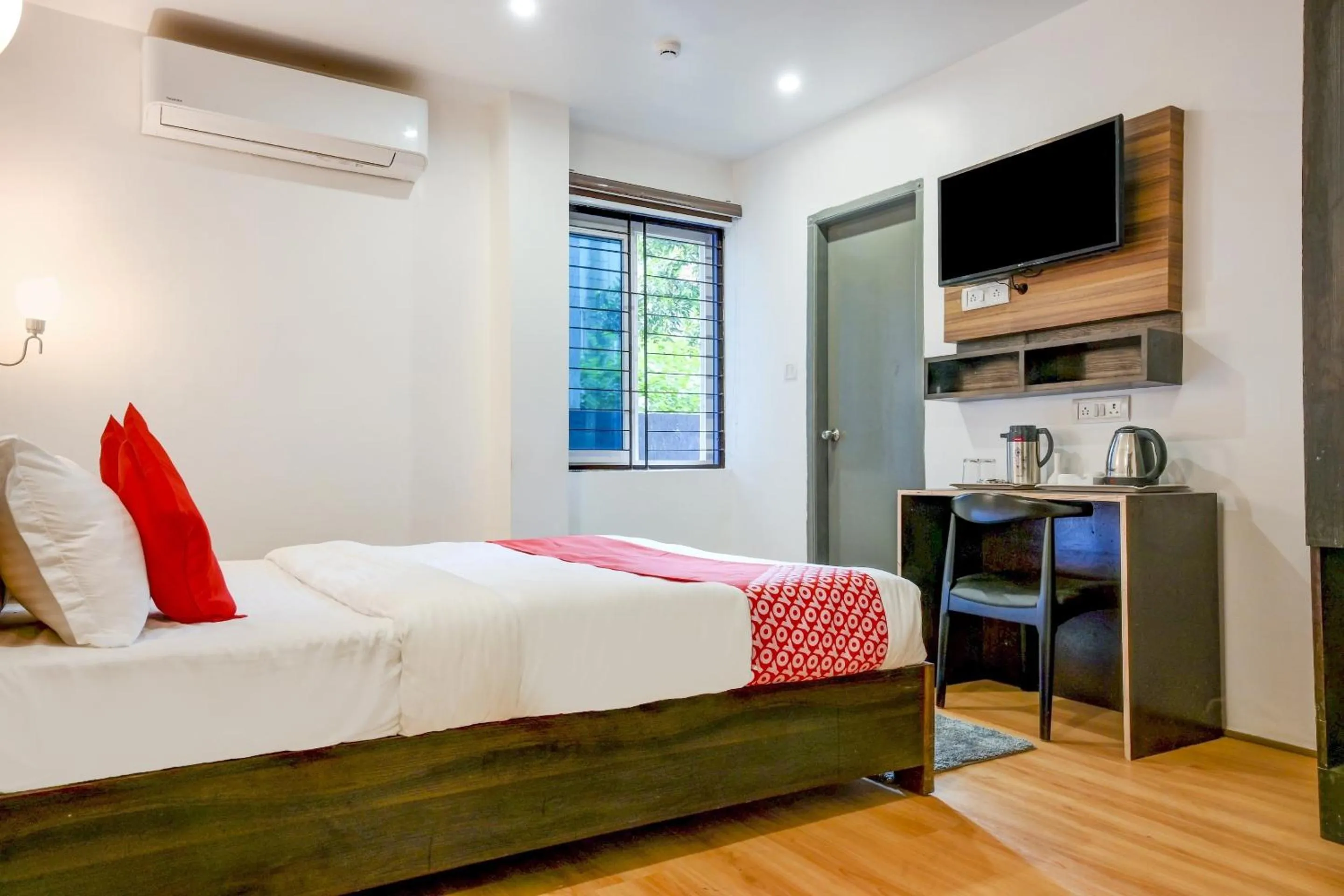 Bedroom, Bed in Super Town House HI5 Aditya International