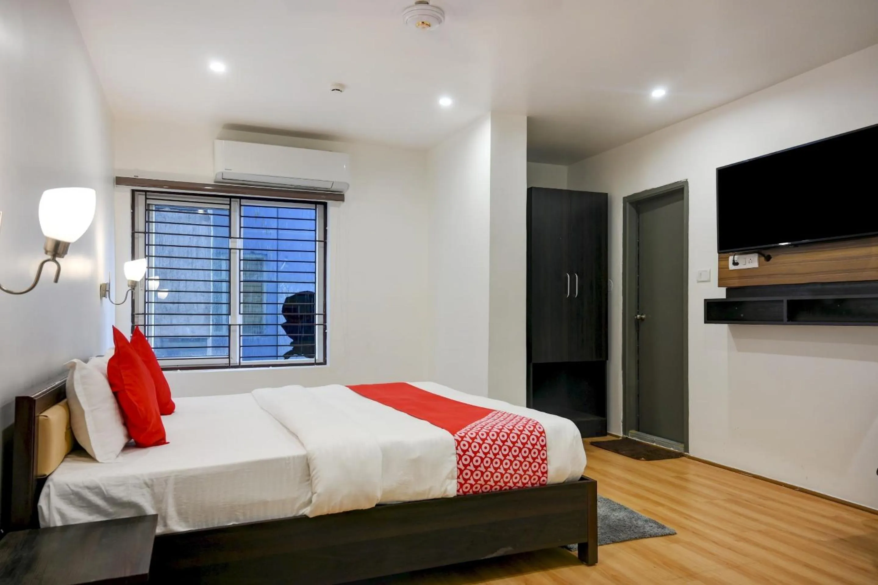 Bedroom, Bed in Super Town House HI5 Aditya International