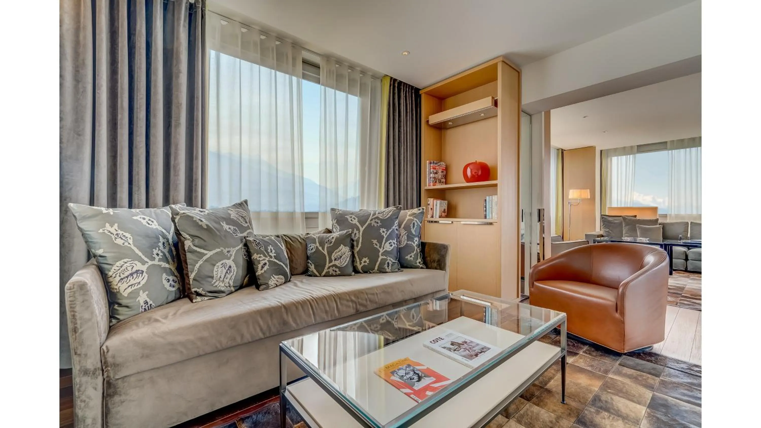 Photo of the whole room in InterContinental Genève by IHG