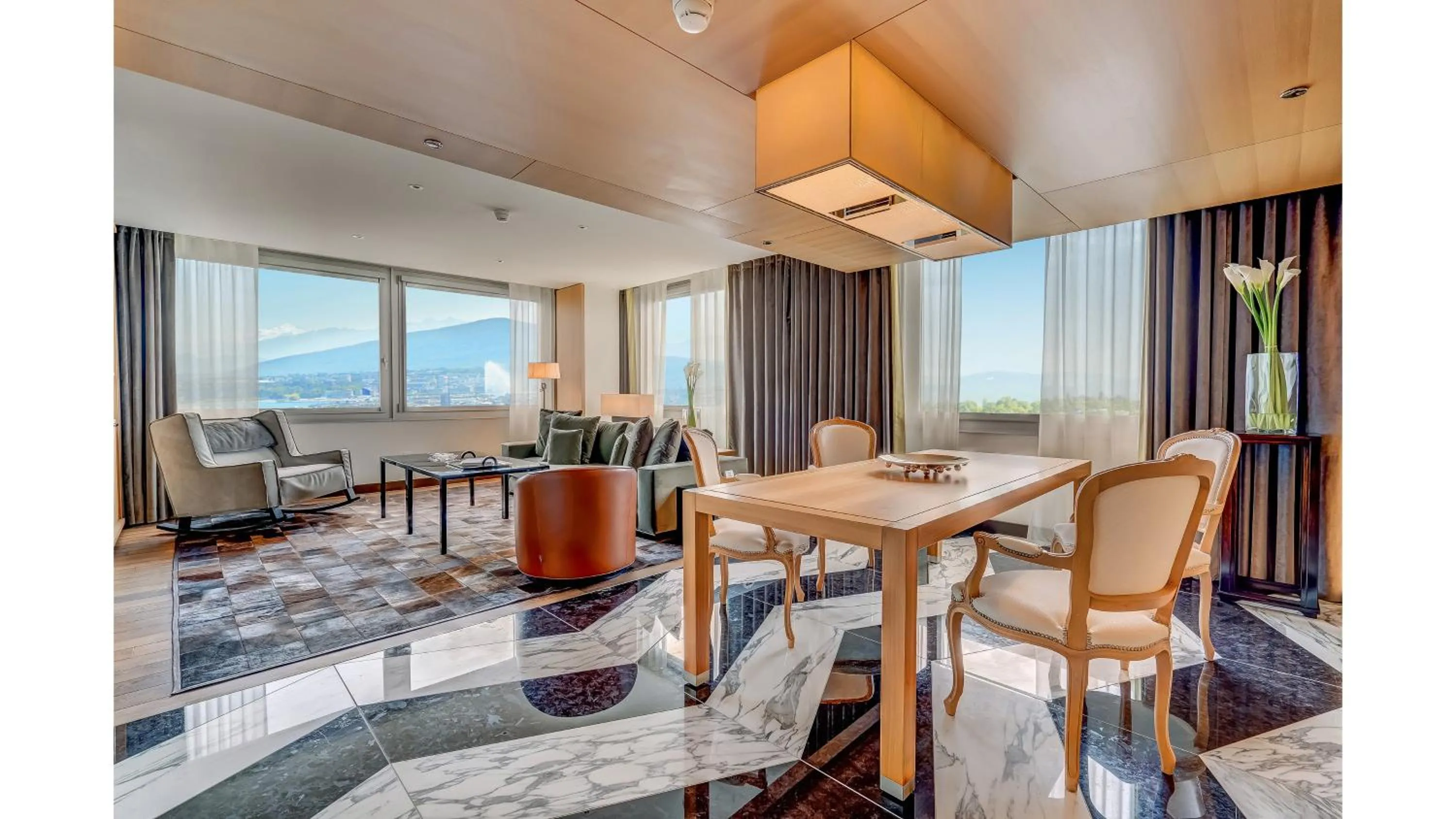 Photo of the whole room in InterContinental Genève by IHG