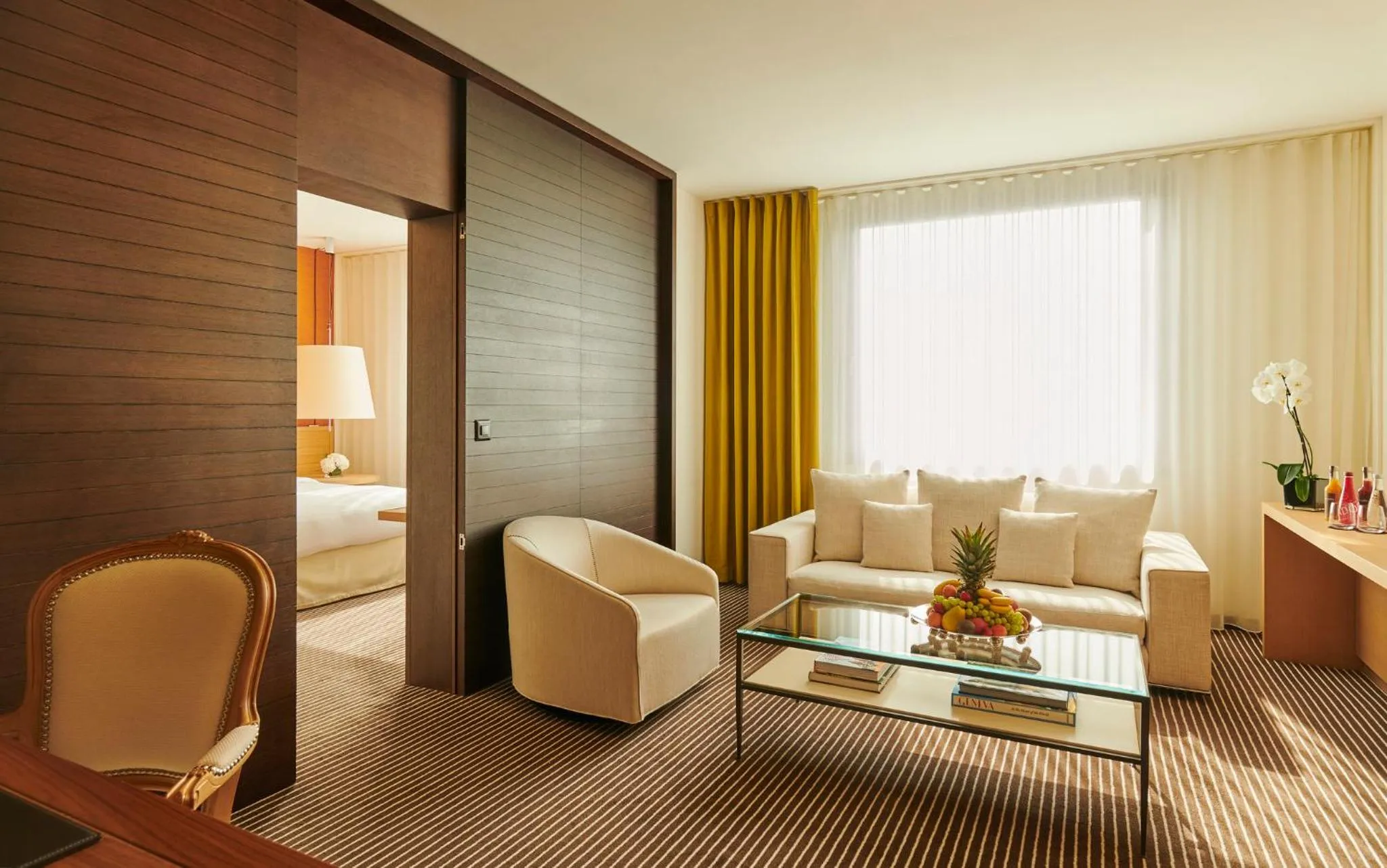 Photo of the whole room, Bed in InterContinental Genève by IHG