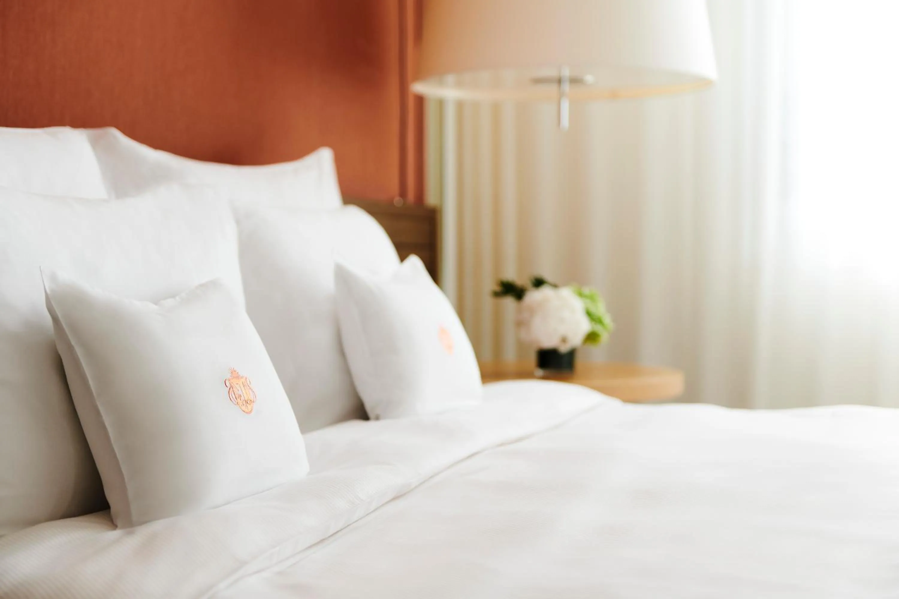 Bedroom, Bed in InterContinental Genève by IHG