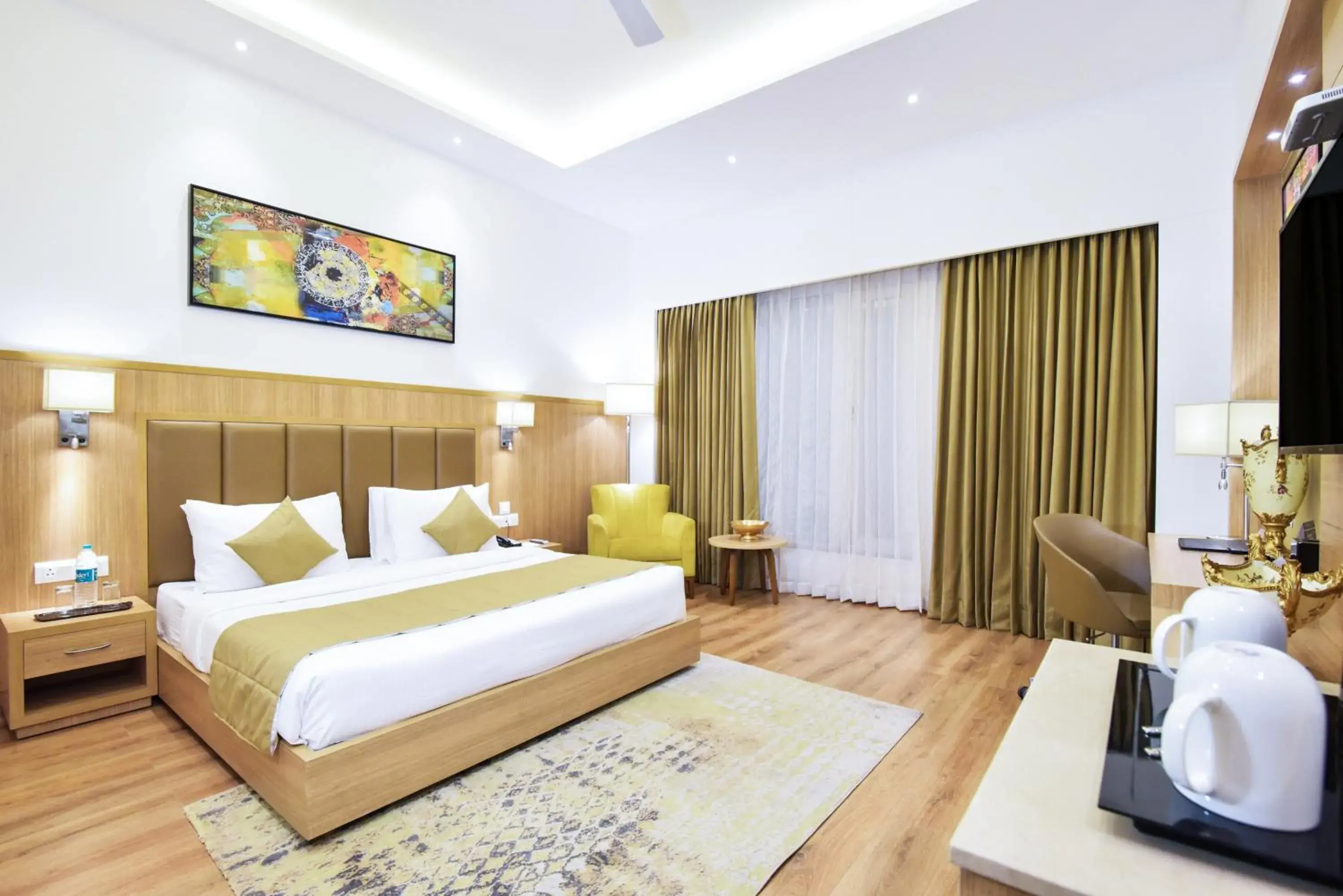 Deluxe King Room - Non-Smoking in SureStay by Best Western Heritage Walk Deluxe King Room - Non-Smoking in SureStay by Best Western Heritage Walk