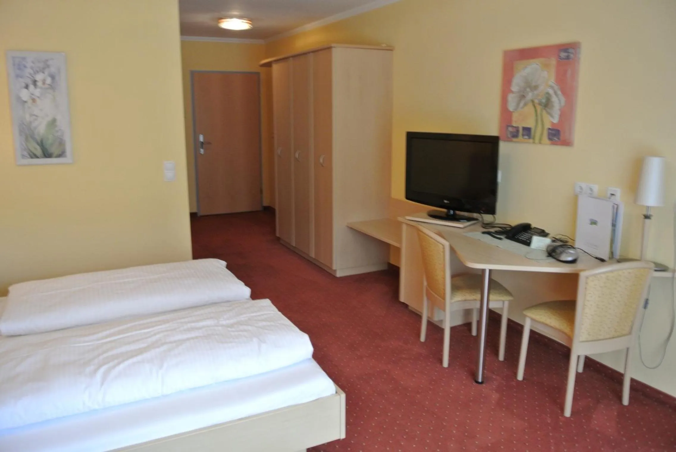 Bed in Landhotel Stofflerwirt