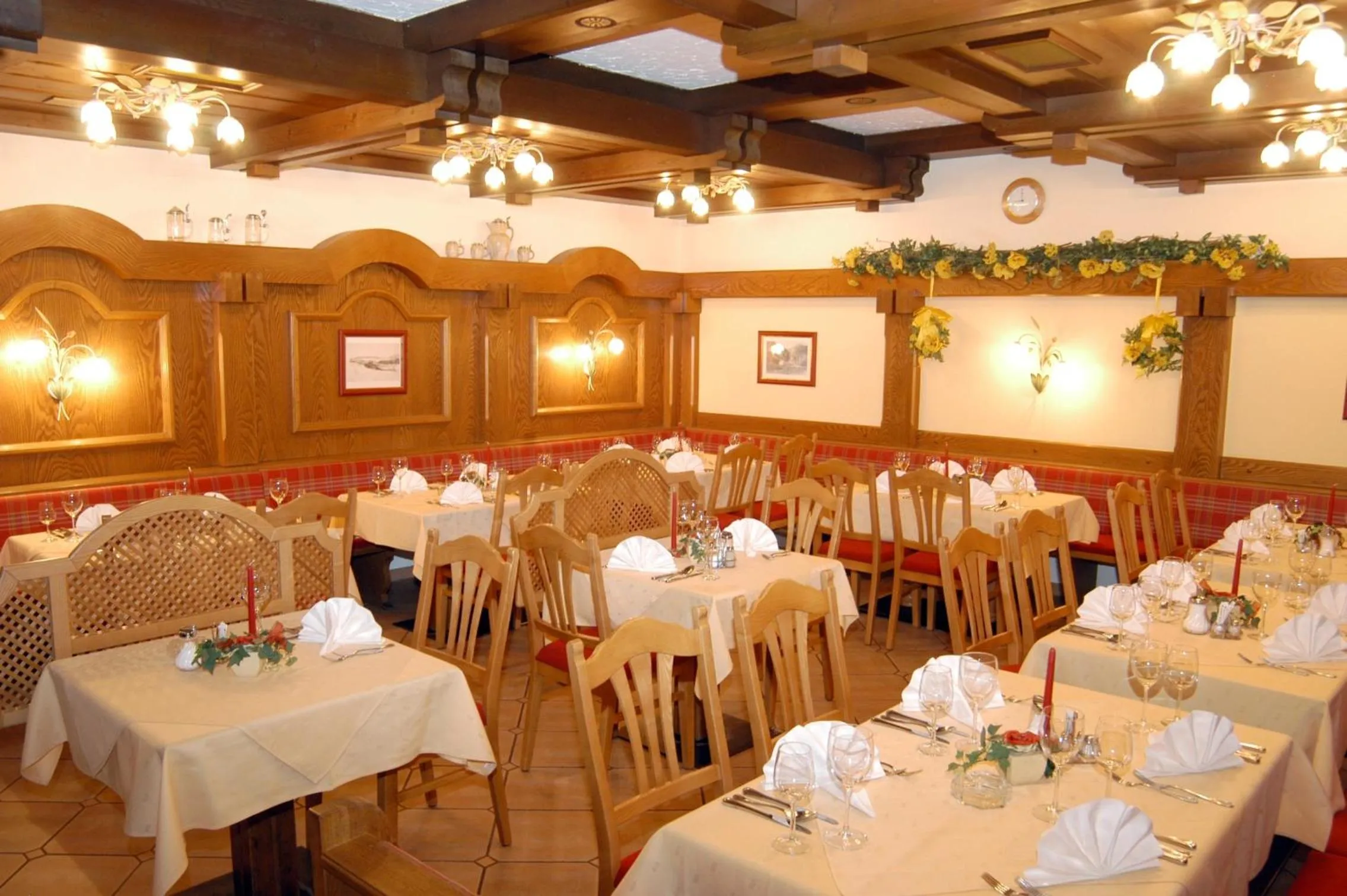 Restaurant/places to eat in Landhotel Stofflerwirt