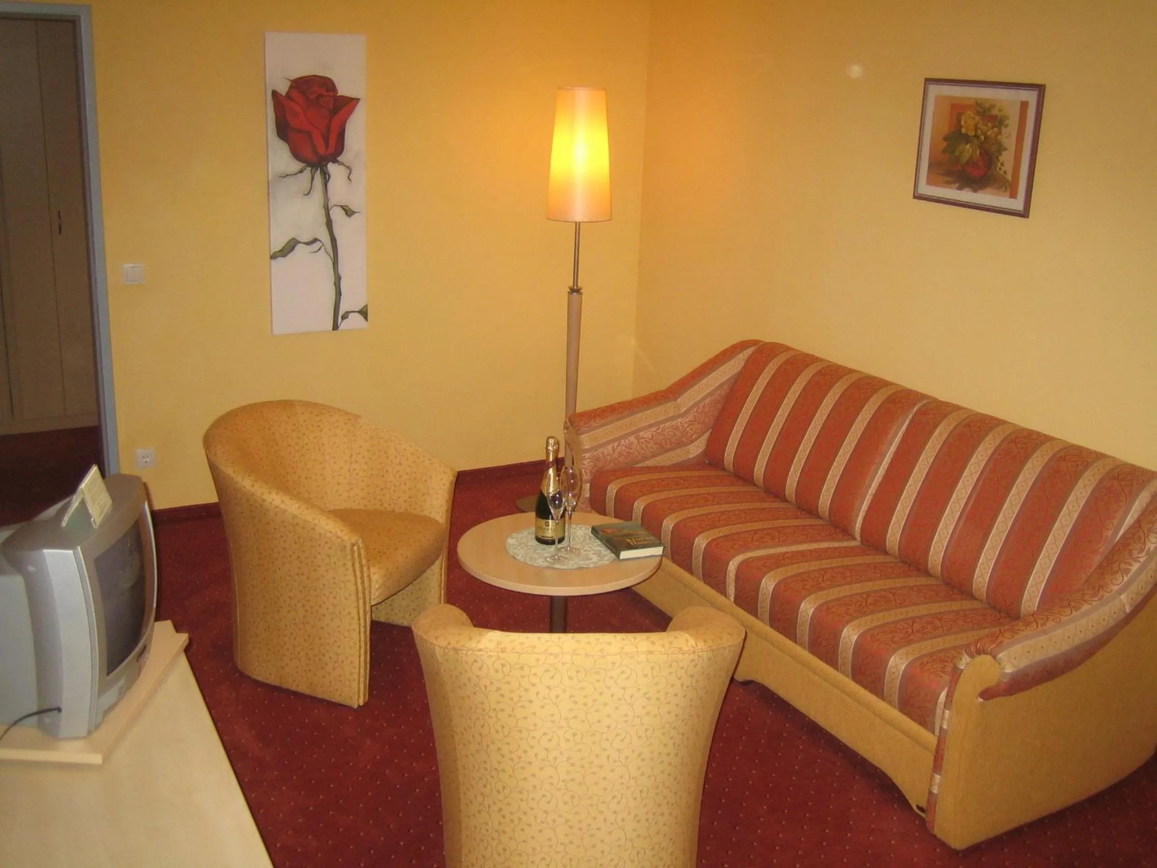 Photo of the whole room in Landhotel Stofflerwirt