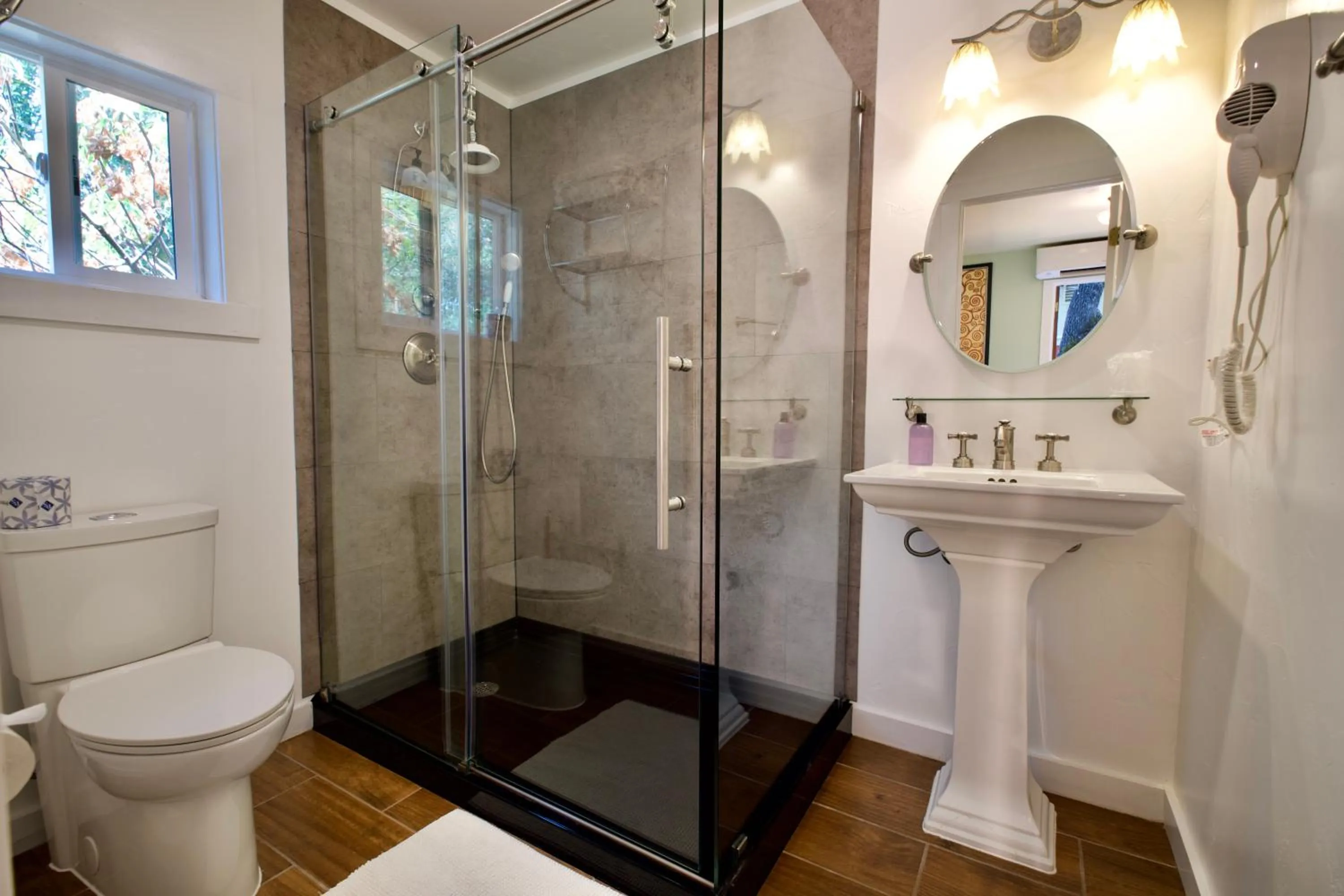 Yosemite Bug Rustic Mountain Resort