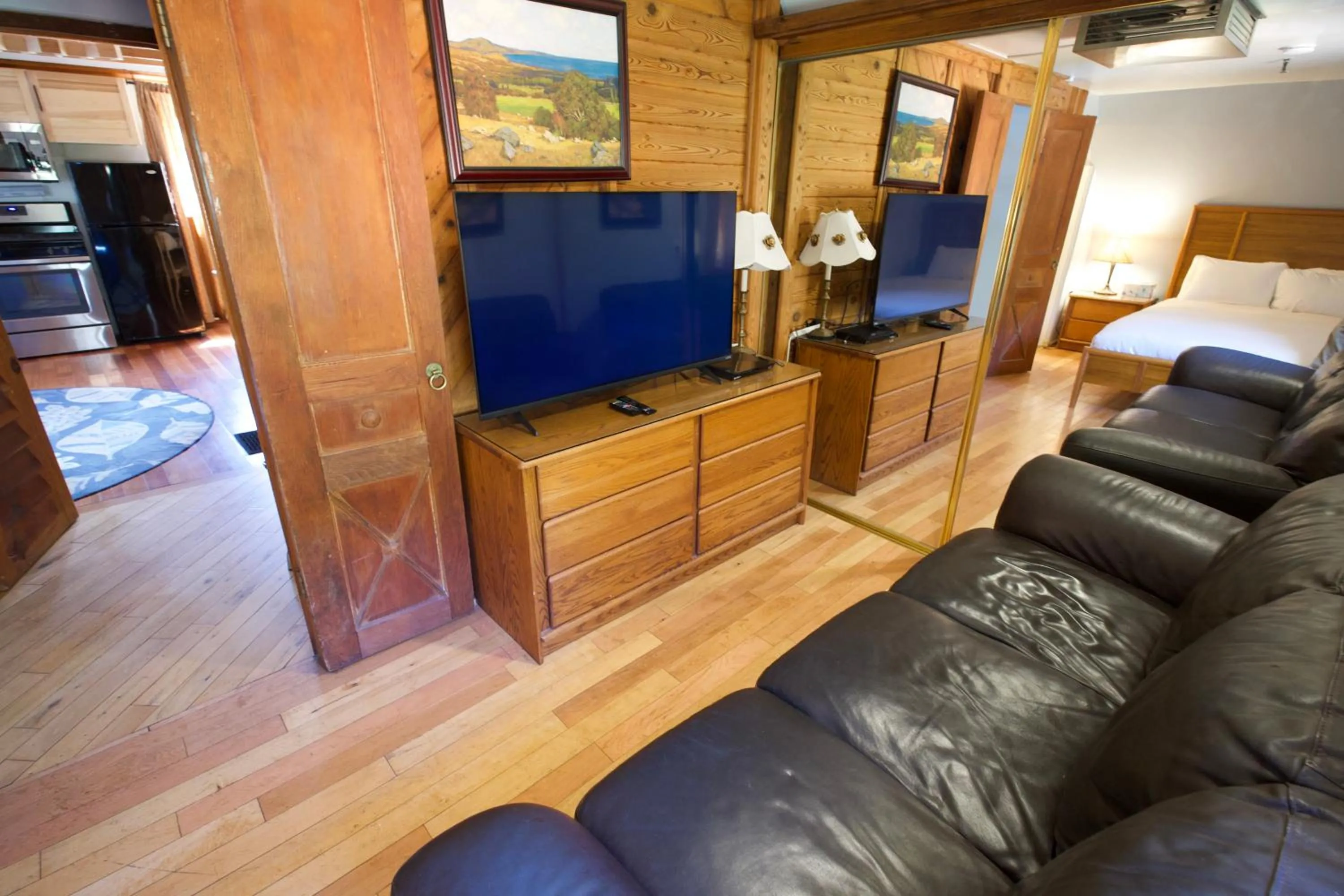 Yosemite Bug Rustic Mountain Resort