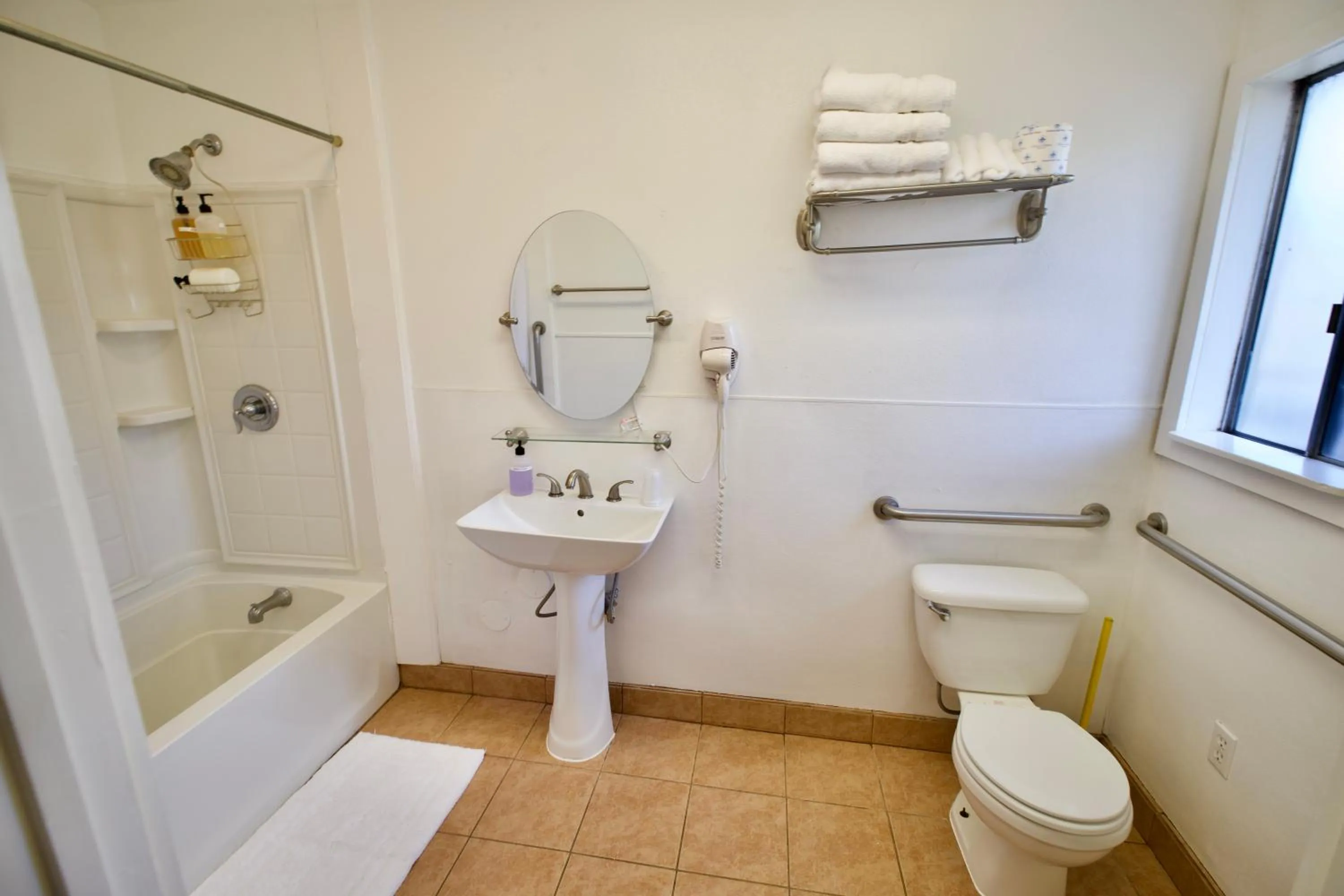 Yosemite Bug Rustic Mountain Resort