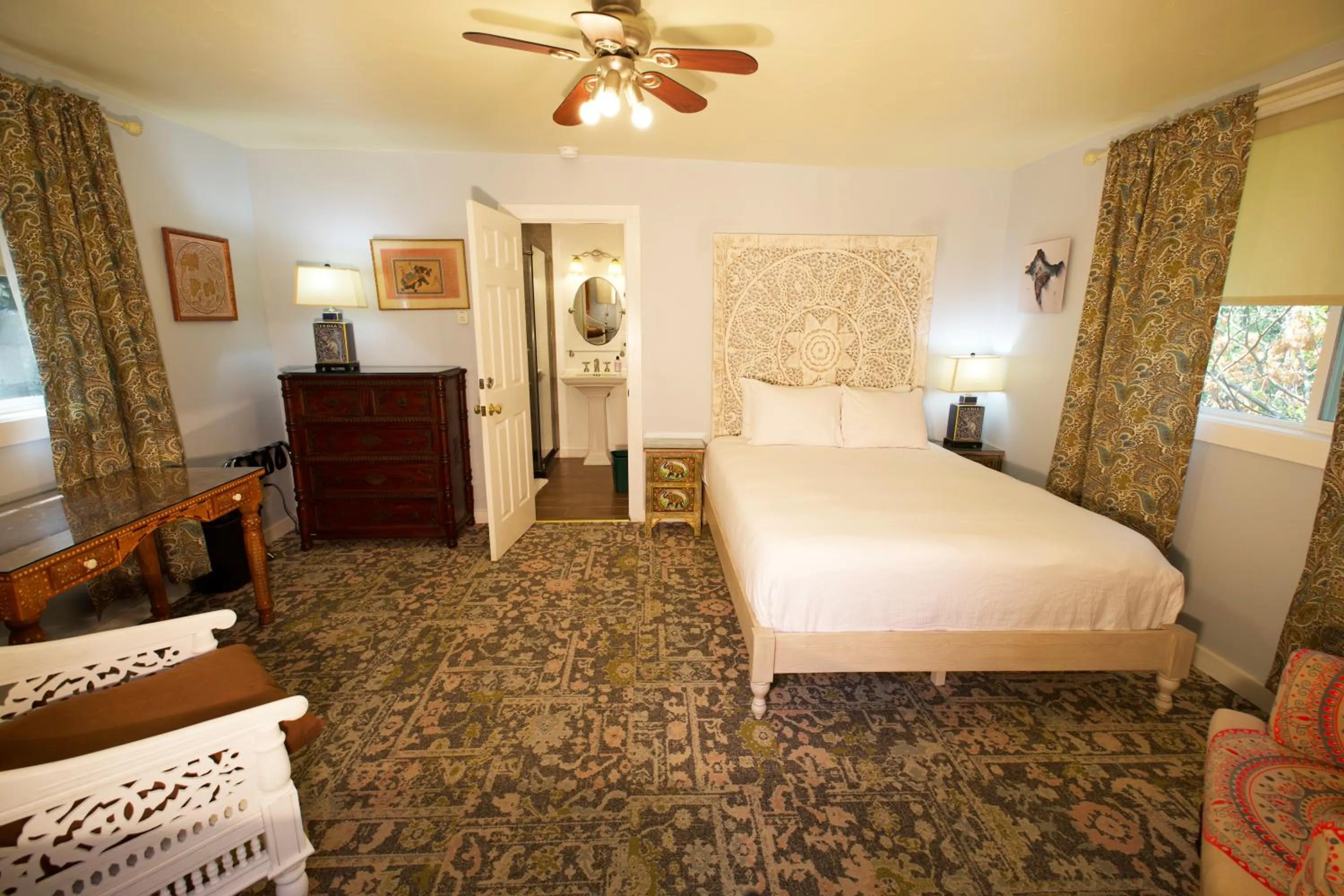 Bed in Yosemite Bug Rustic Mountain Resort