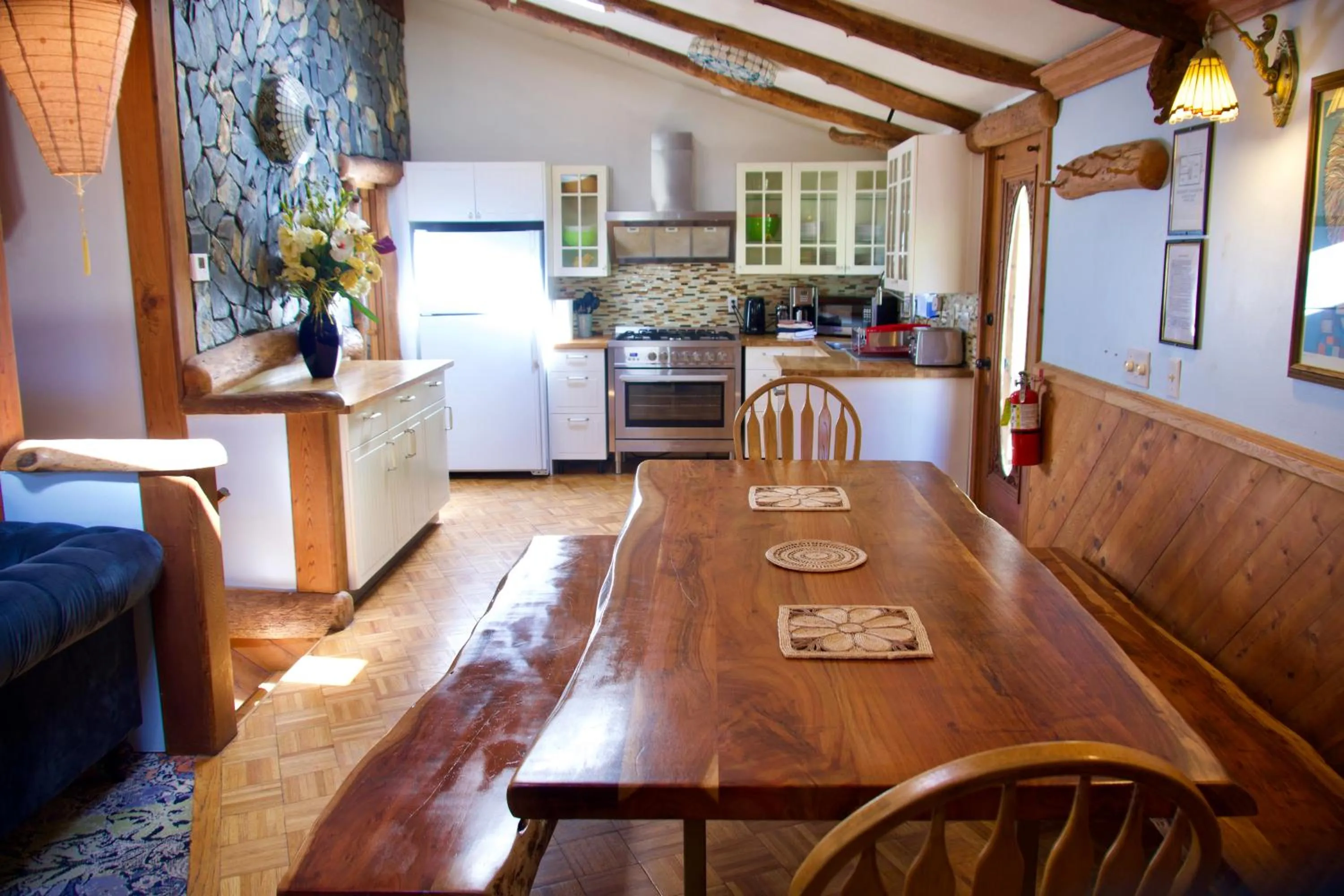 Yosemite Bug Rustic Mountain Resort