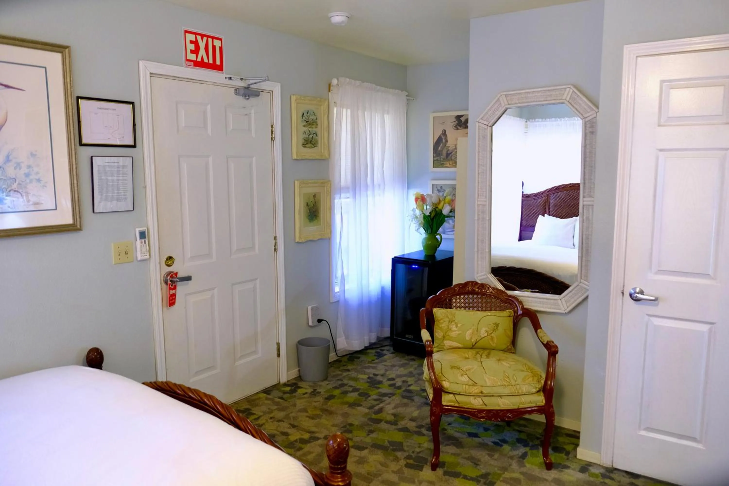 Bed in Yosemite Bug Rustic Mountain Resort