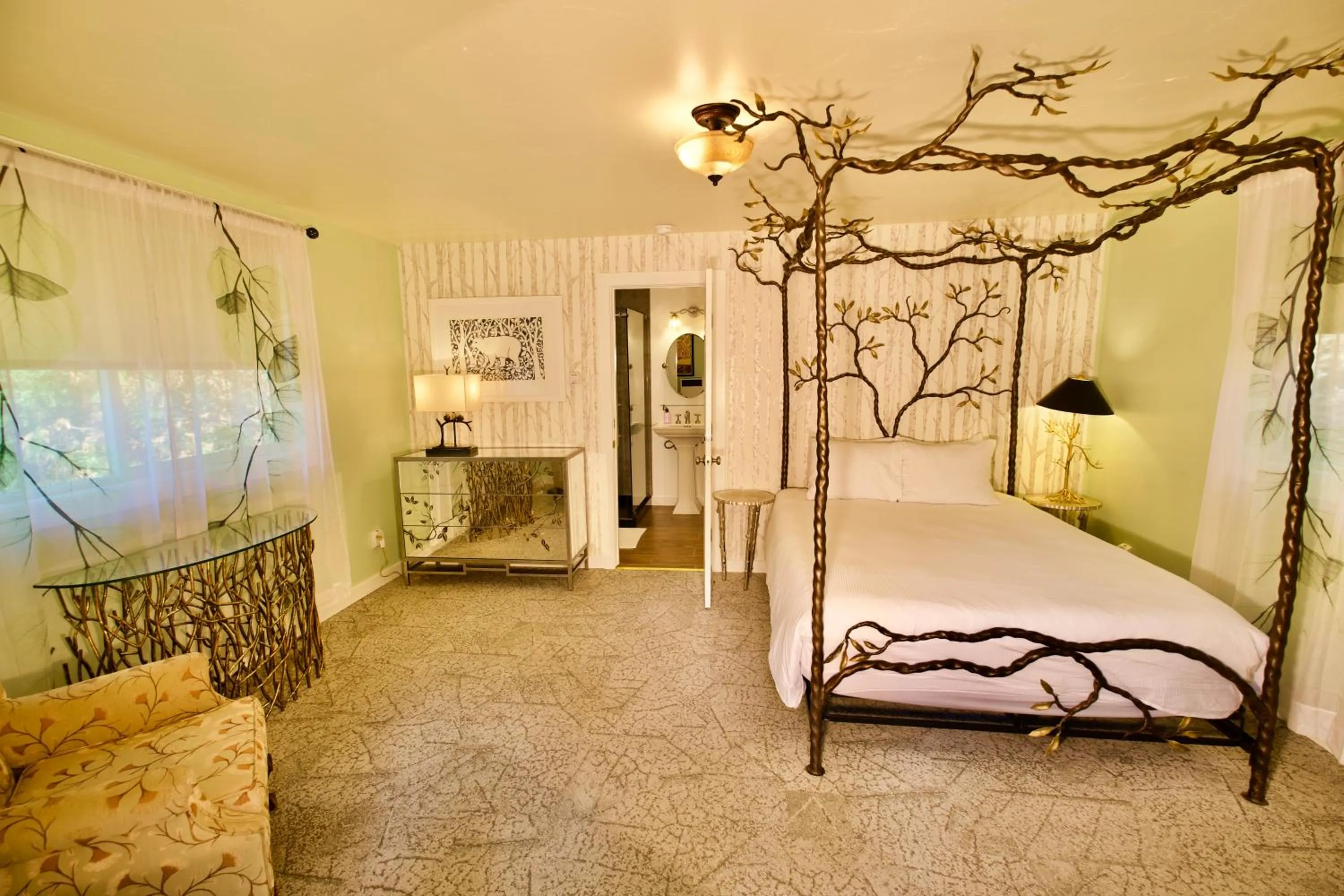 Bed in Yosemite Bug Rustic Mountain Resort