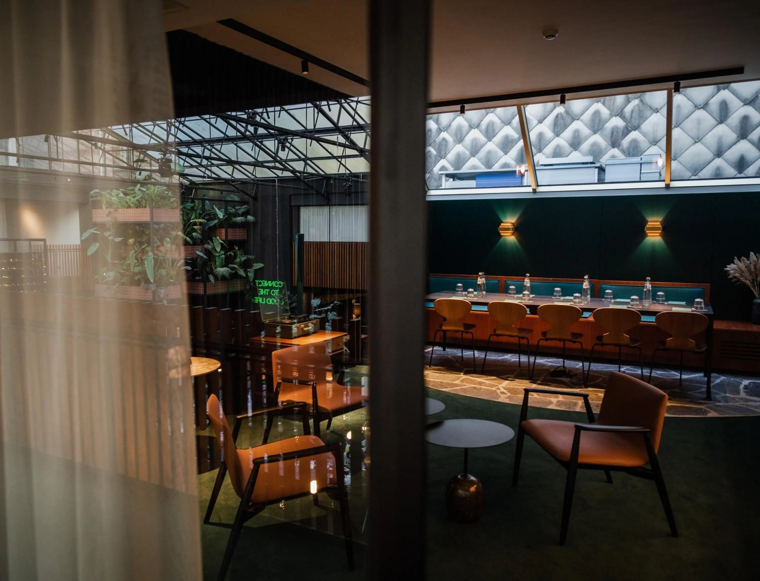 TV and multimedia in Yalo Urban Boutique Hotel Gent