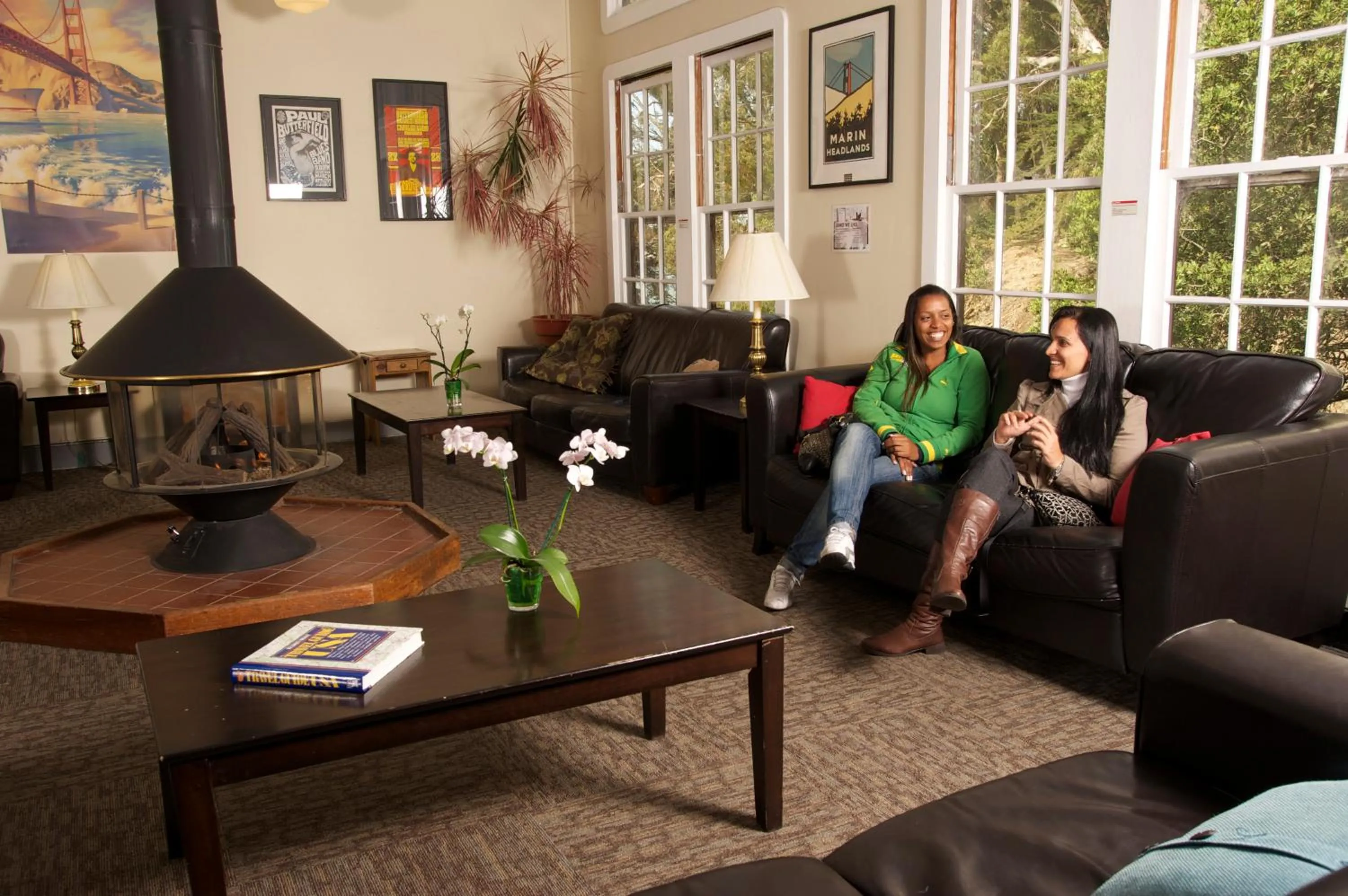 Living room in HI San Francisco Fisherman's Wharf Hostel