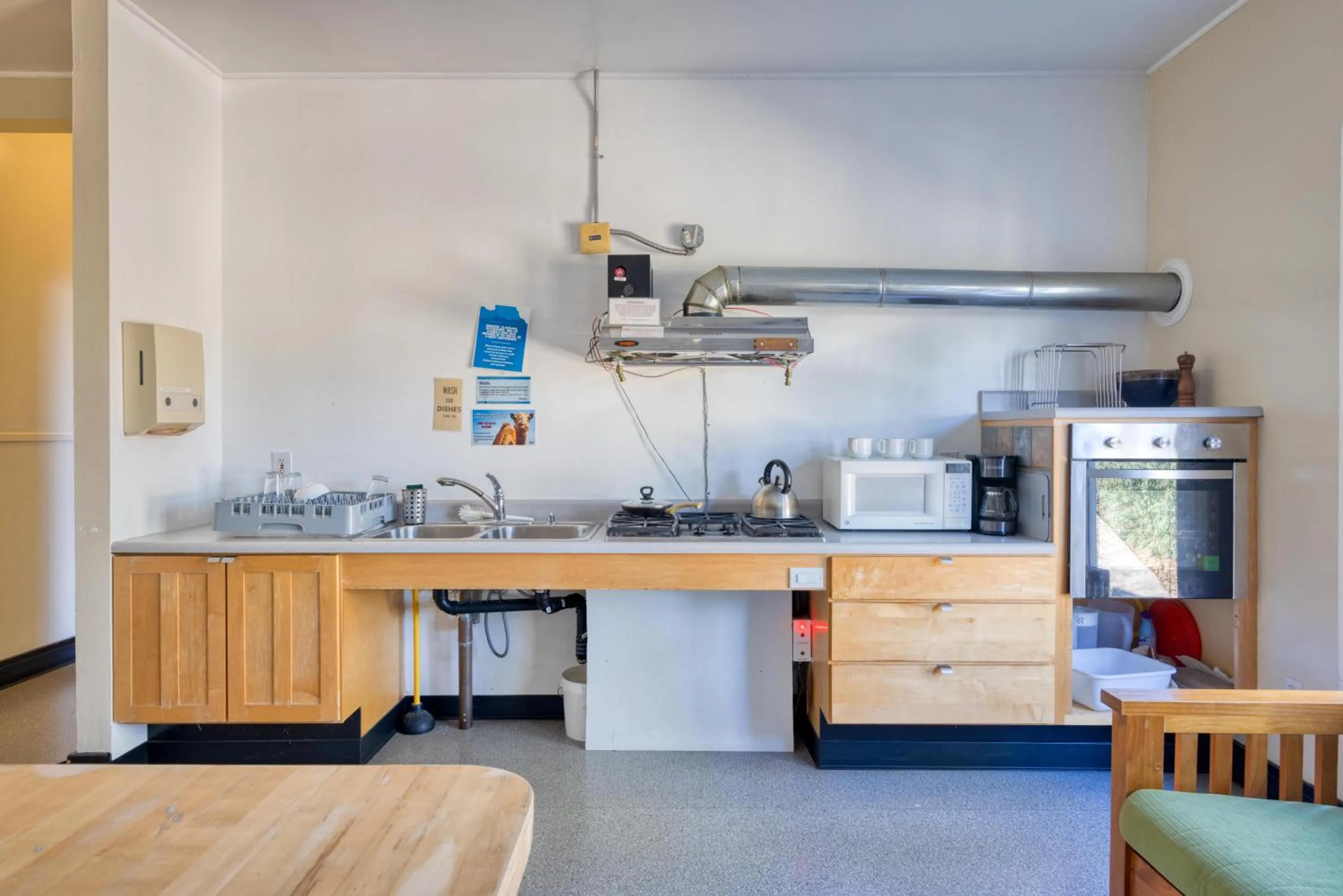 Kitchen or kitchenette in HI San Francisco Fisherman's Wharf Hostel