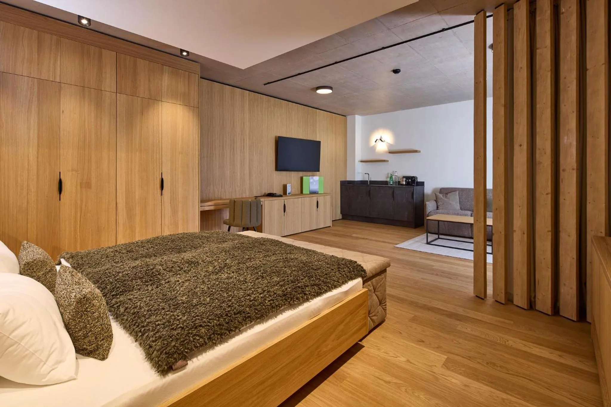 Property building, Bed in Das Walchsee Resort
