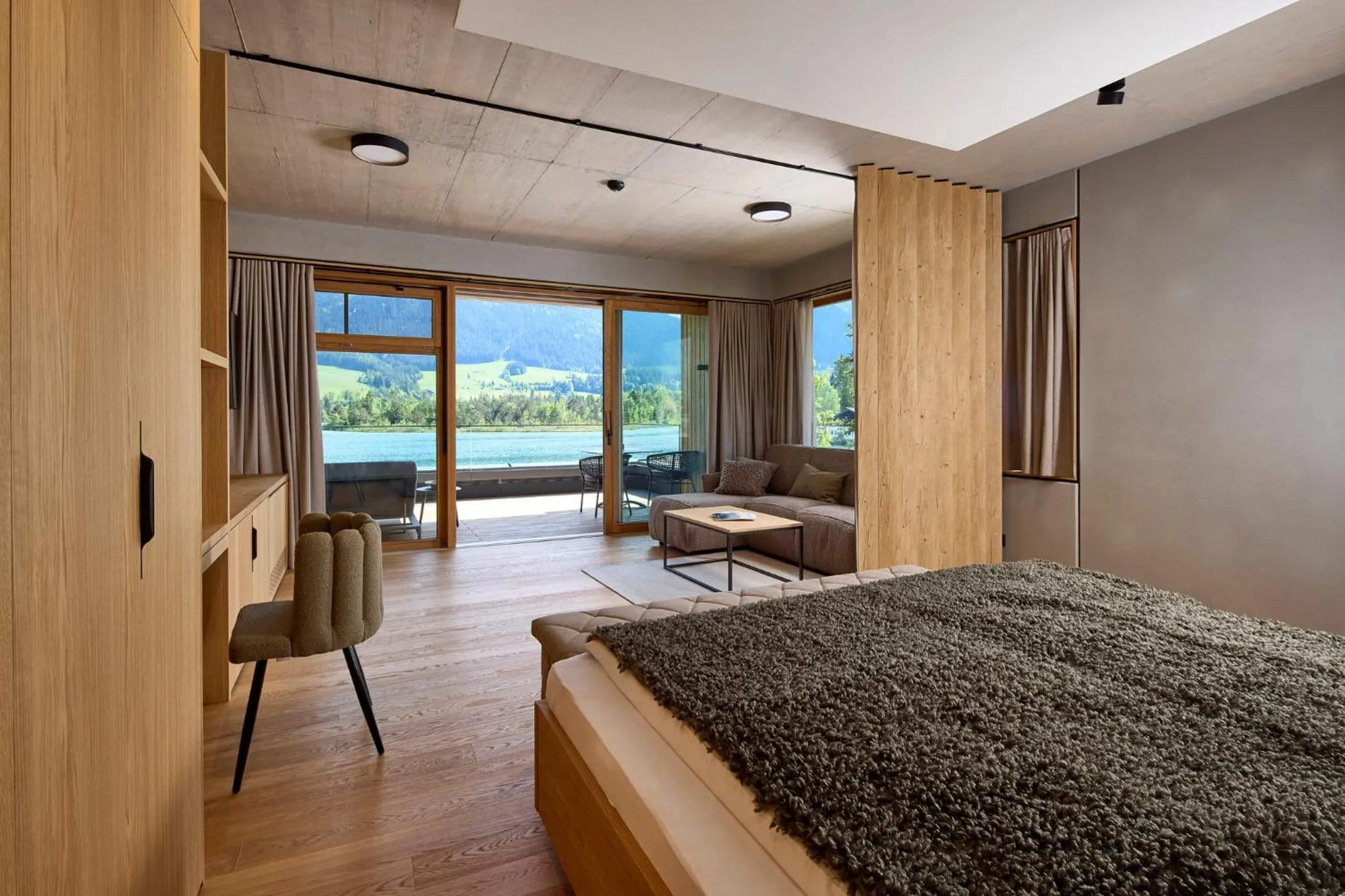 Property building, Bed in Das Walchsee Resort