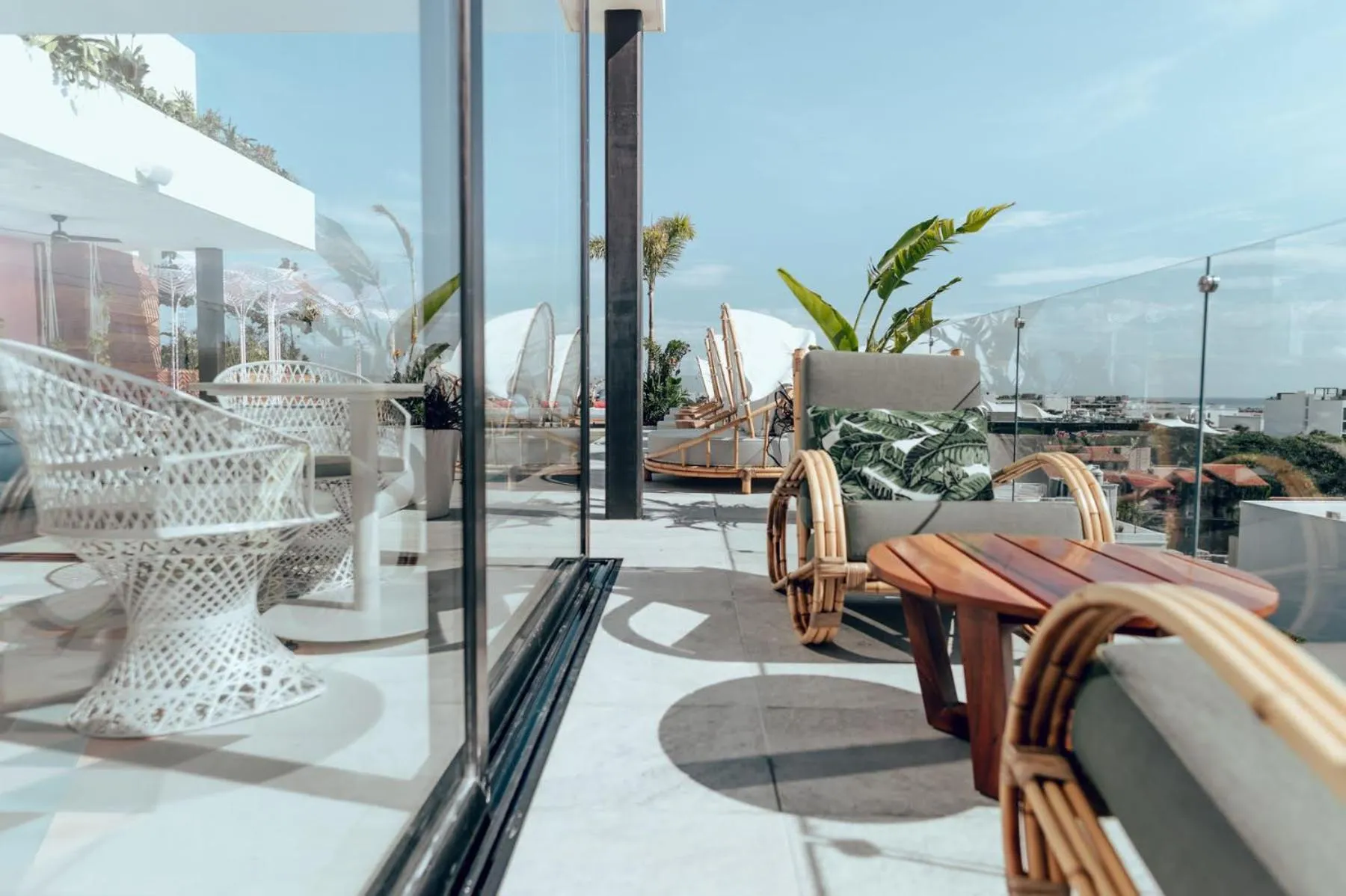 Restaurant/places to eat in Hotel Mariachi by Kavia 5th Av