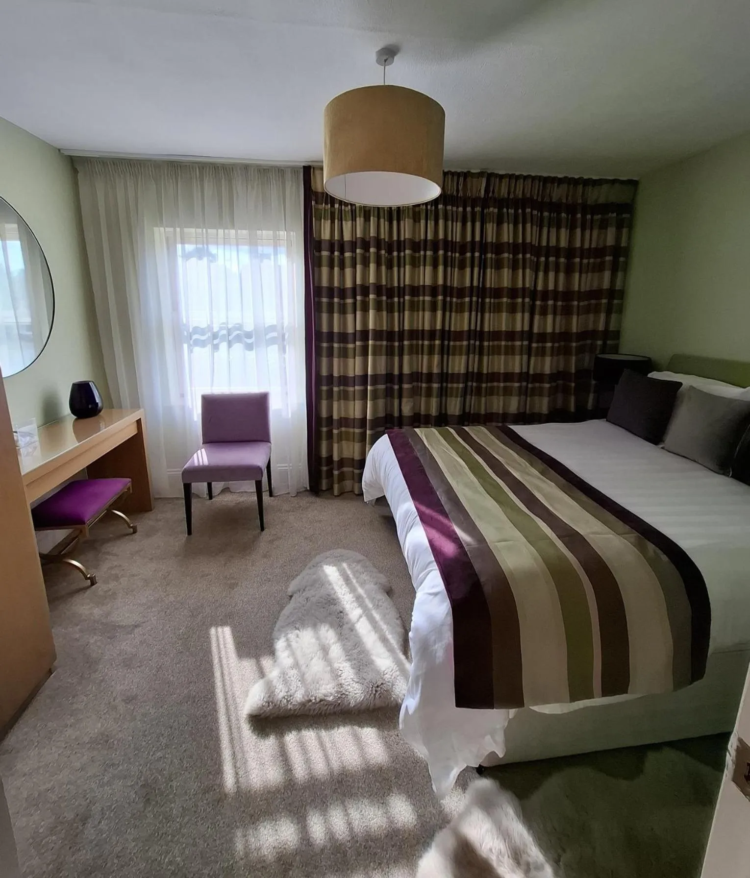 Bed in Palm Grove Apartments