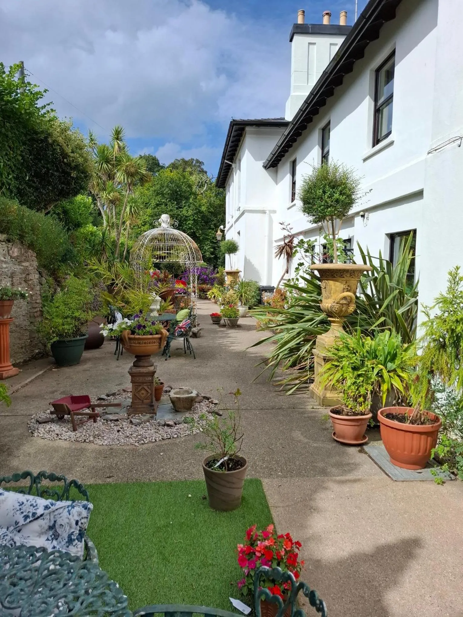 Palm Grove Apartments