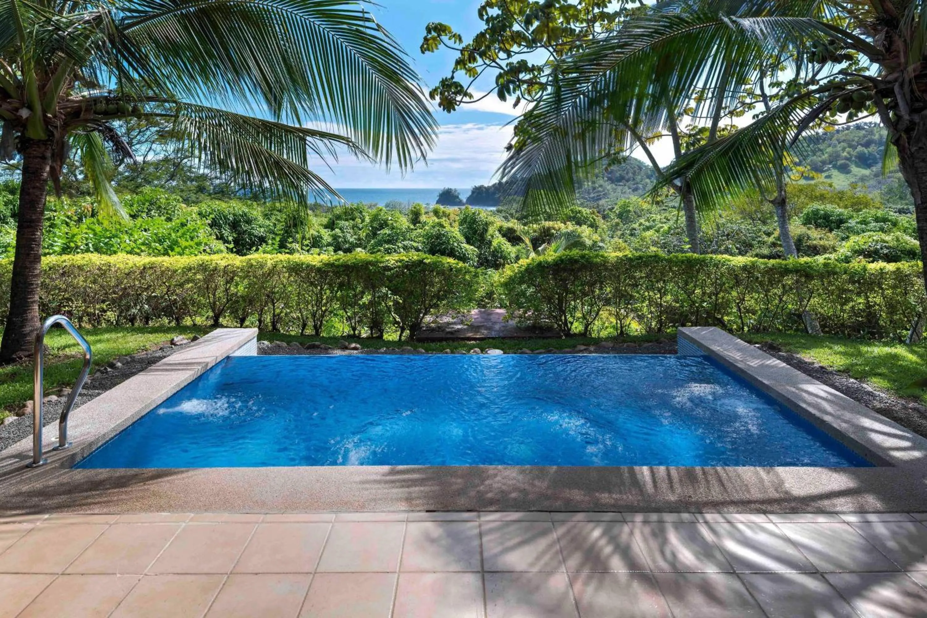 Swimming pool in Punta Islita, Autograph Collection