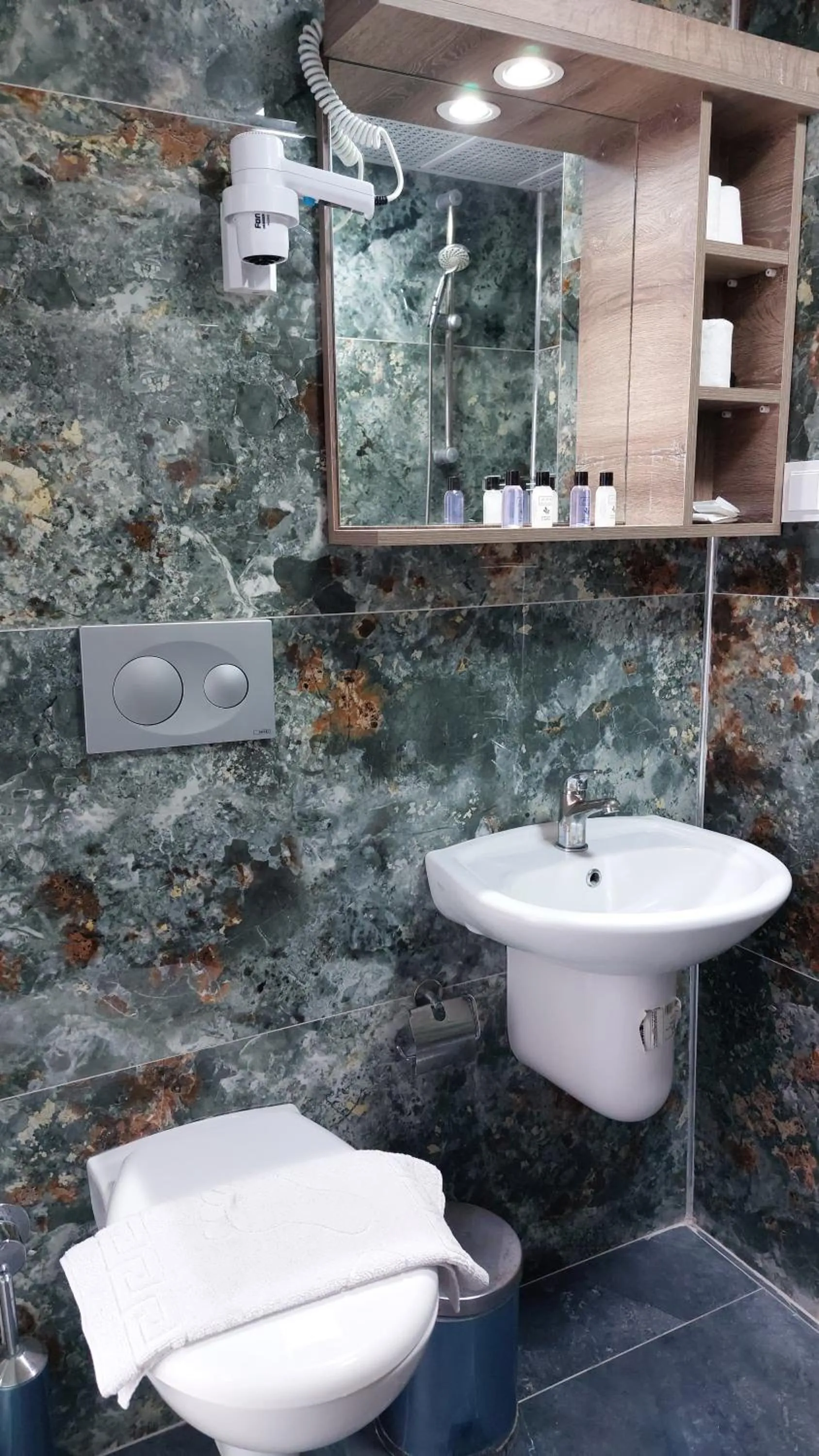 Bathroom in Kutberk Hotel Kemer