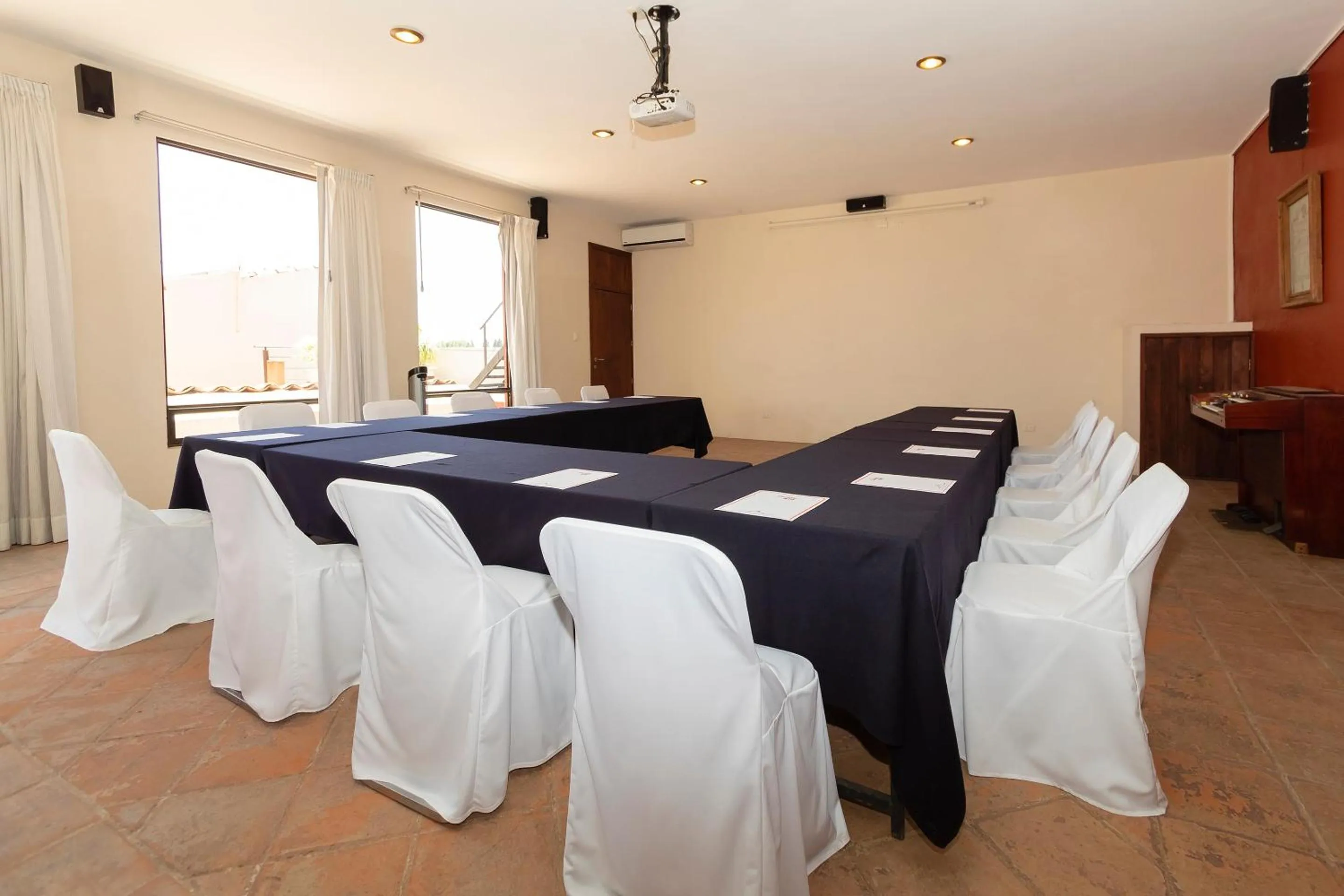 Banquet/Function facilities, Bed in Collection O Cachito Mio