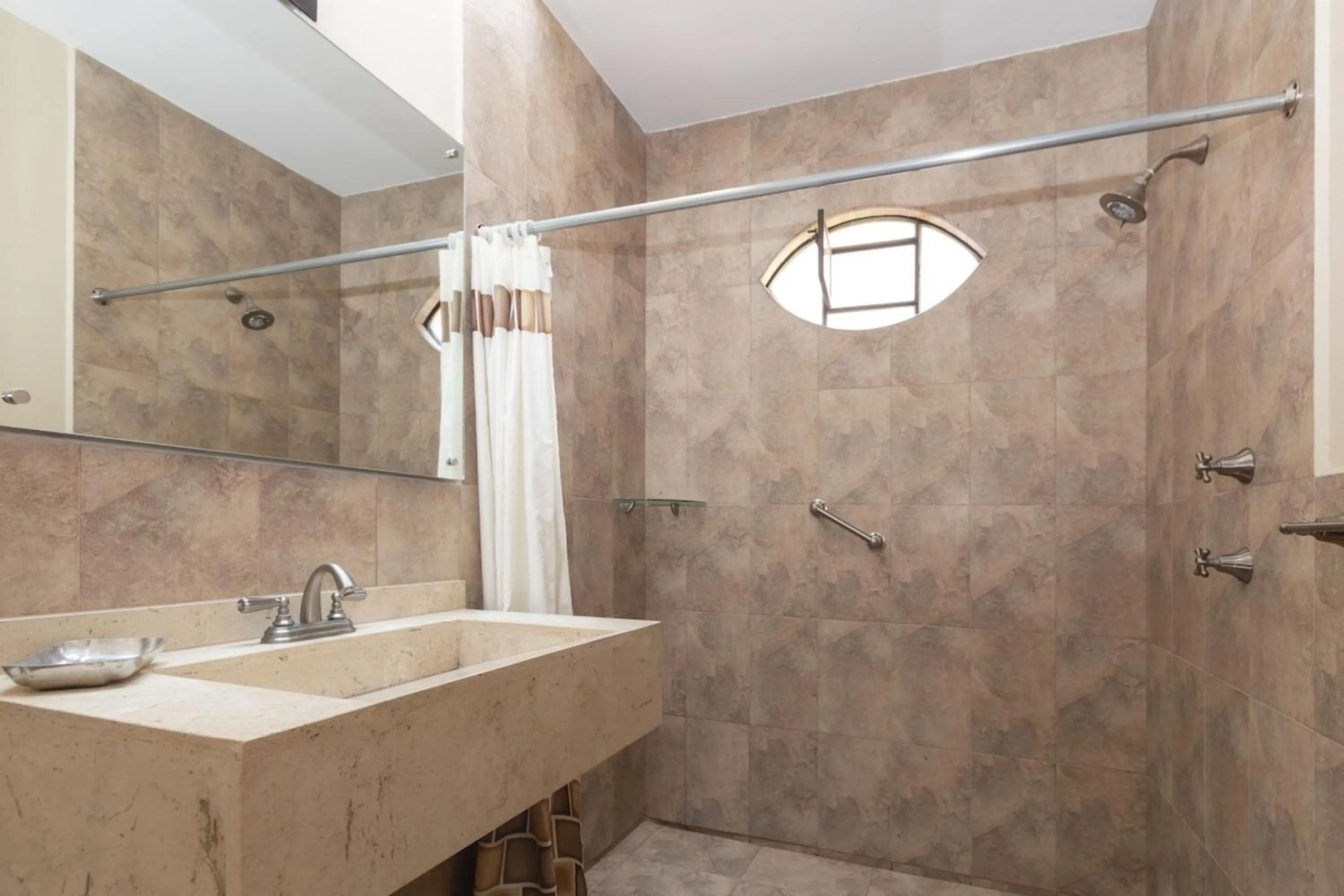 Bathroom in Collection O Cachito Mio