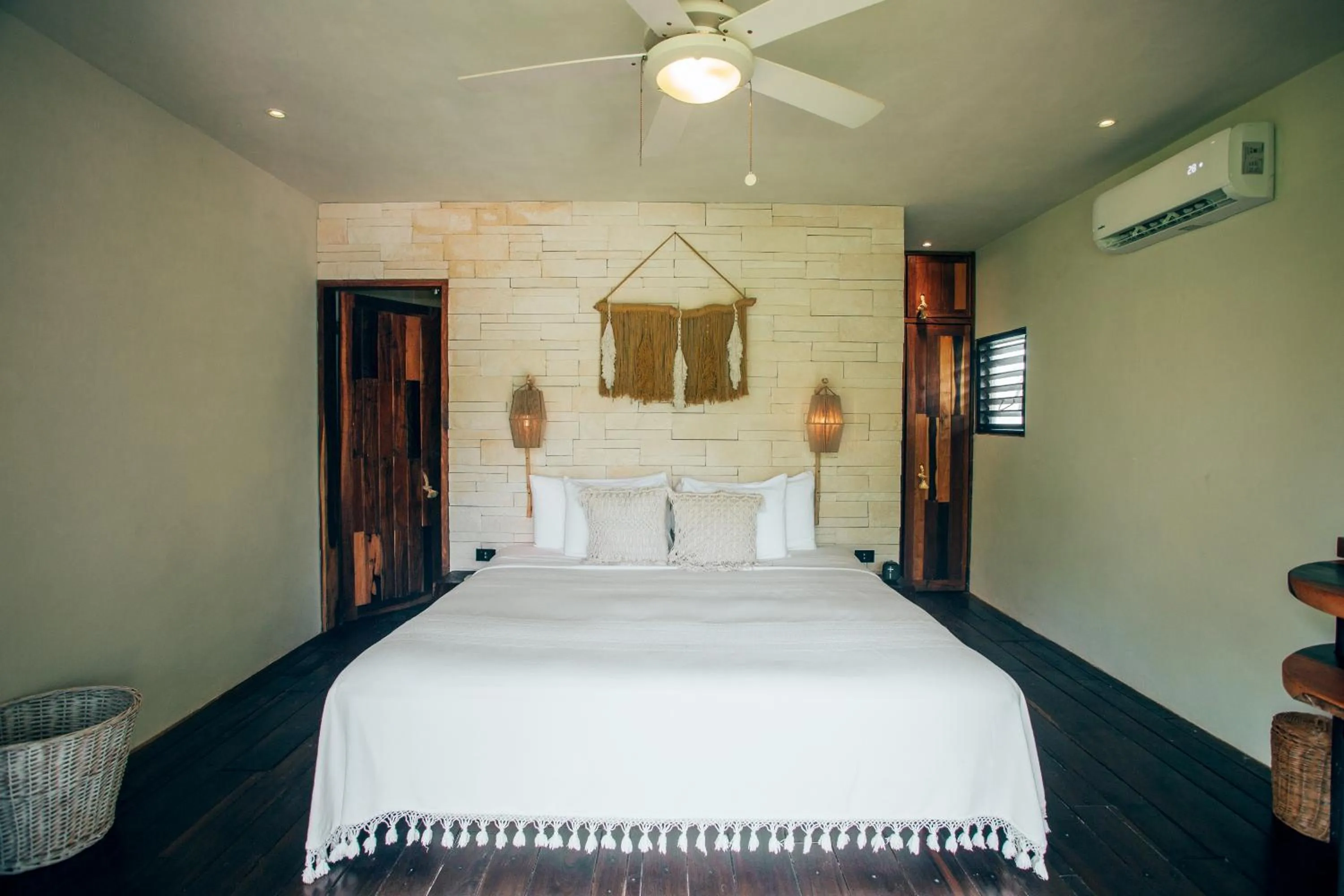 Photo of the whole room, Bed in Orchid House Tulum Beach