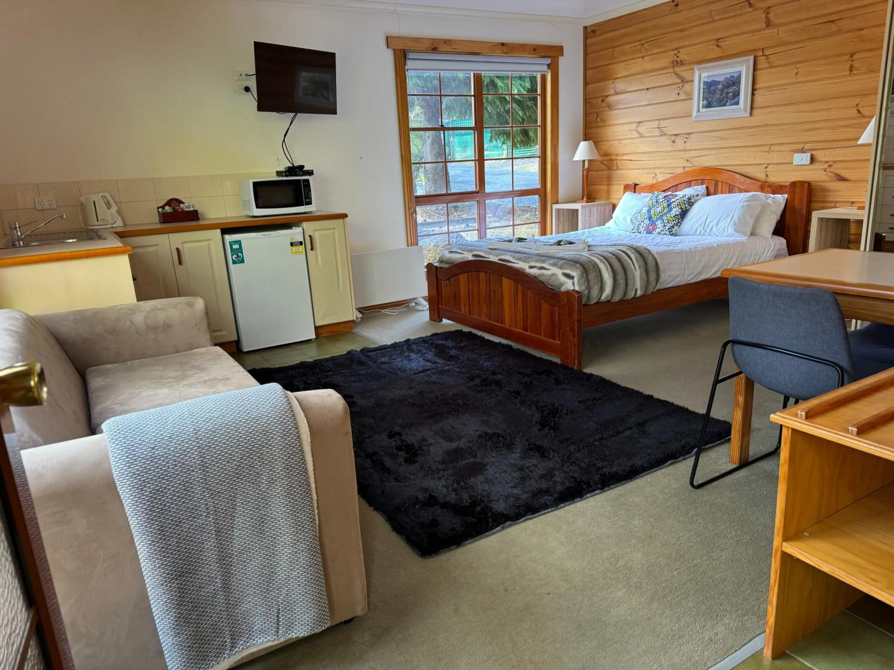 Bedroom, Bed in Cradle Gateway Chalets